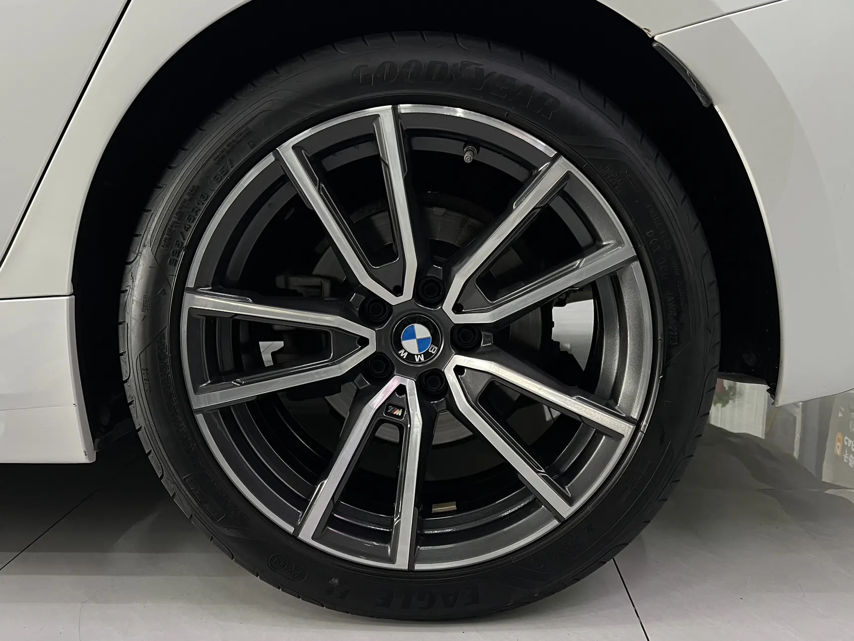BMW 325Li, 2020 12
