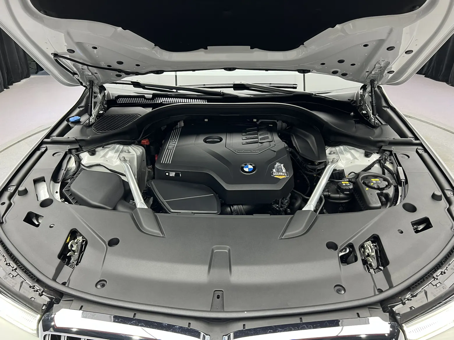BMW 6GT, 2022 10