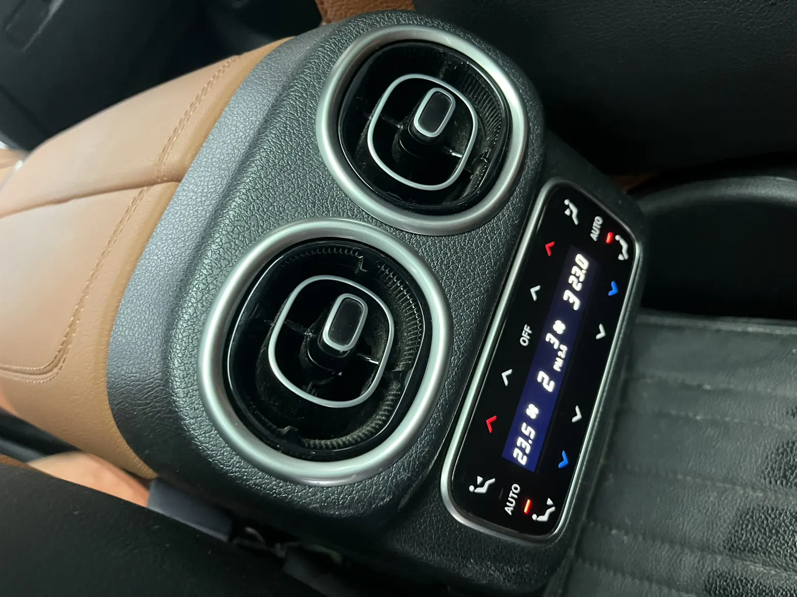 Mercedes-Benz GLC 260 L, 2024 14