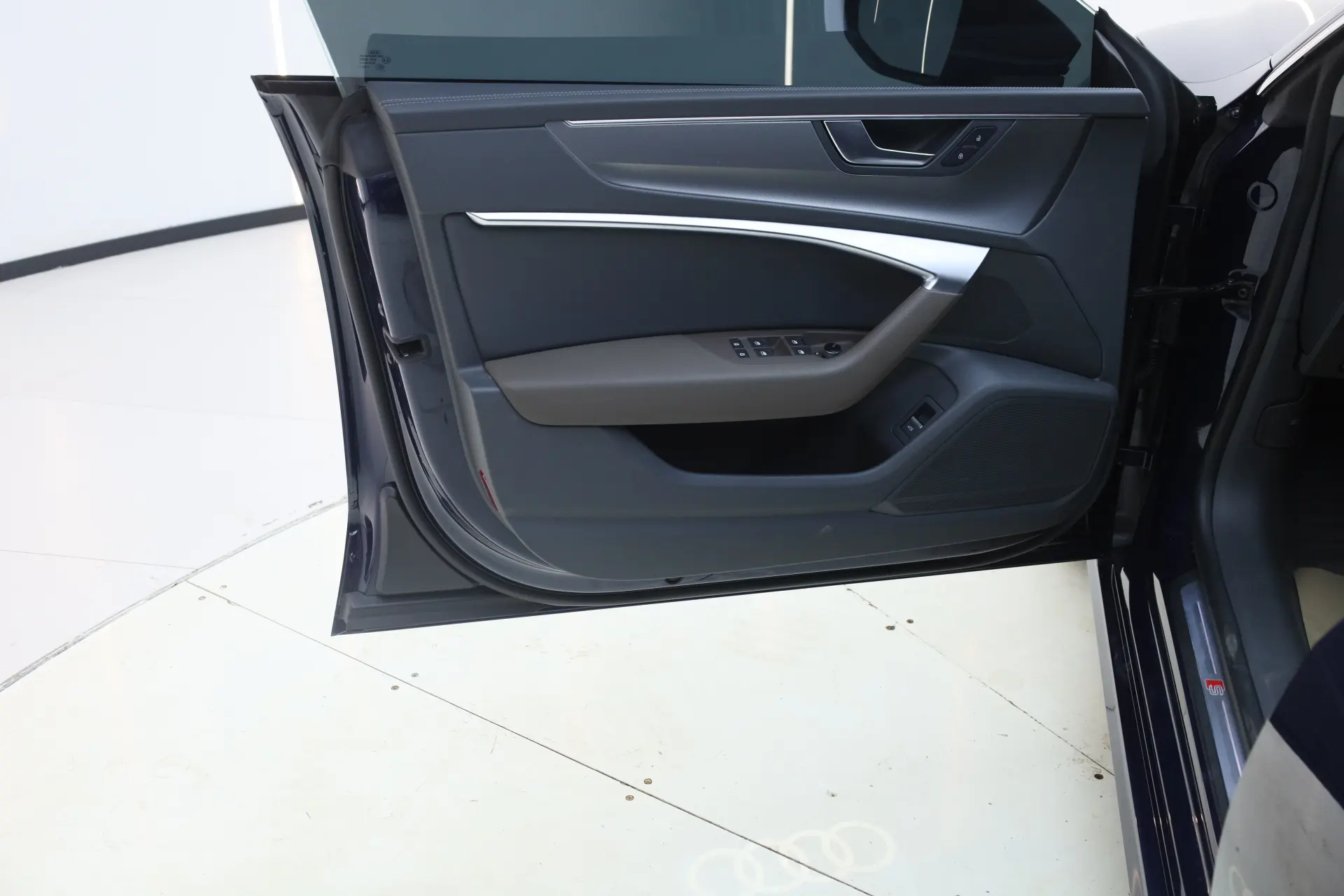 Audi A7L 45 TFSI, 2024 31