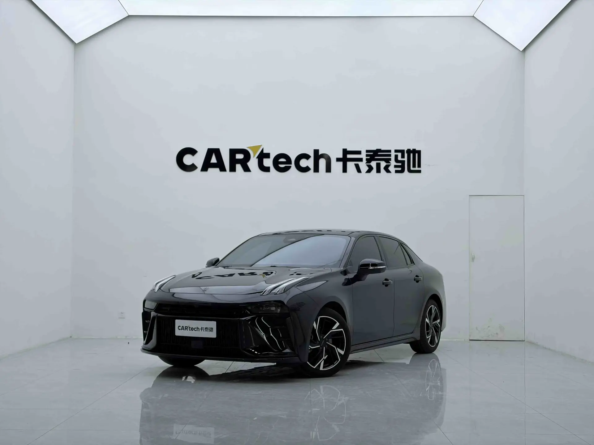 Lynk & Co 02