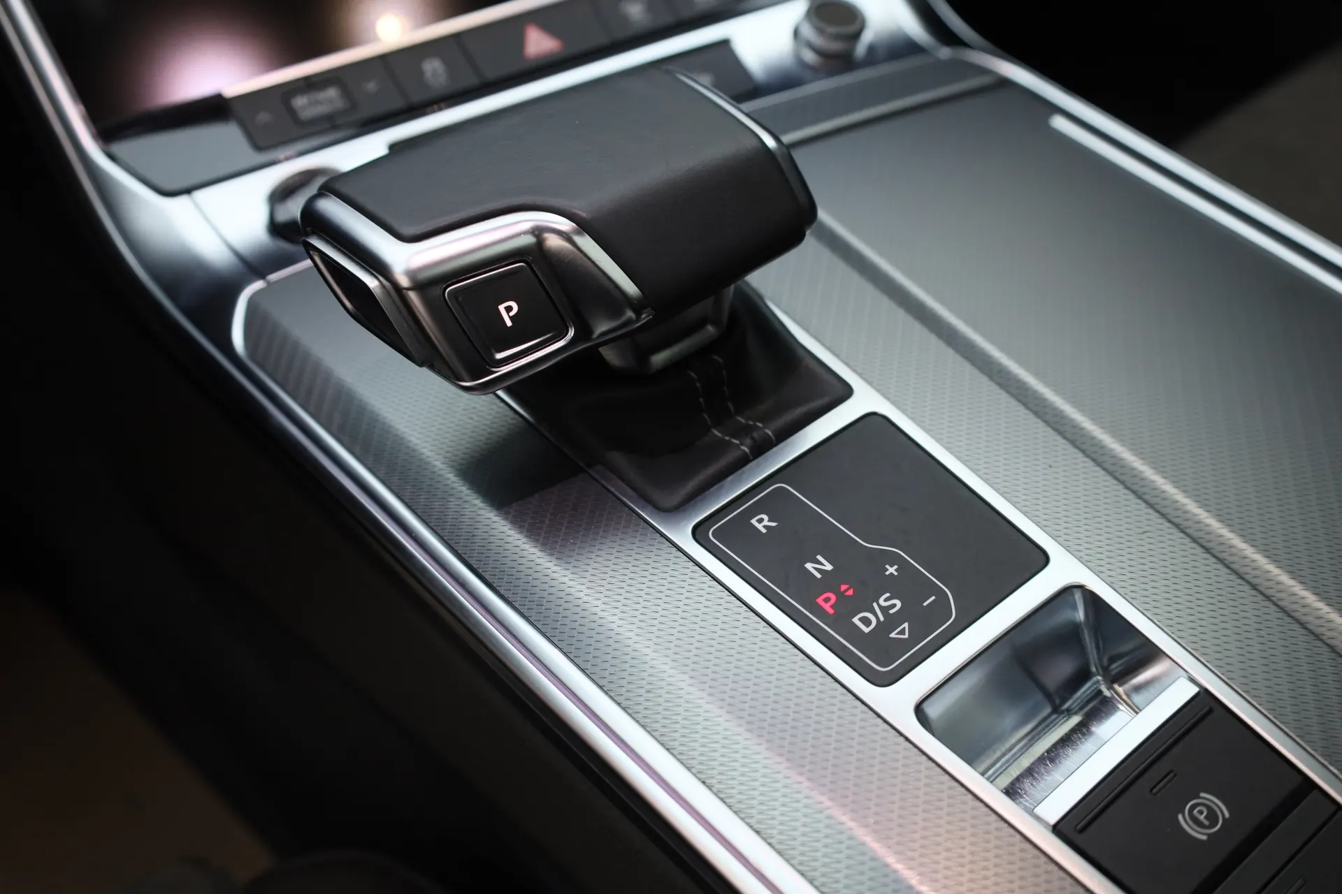 Audi A7L 45 TFSI, 2024 21