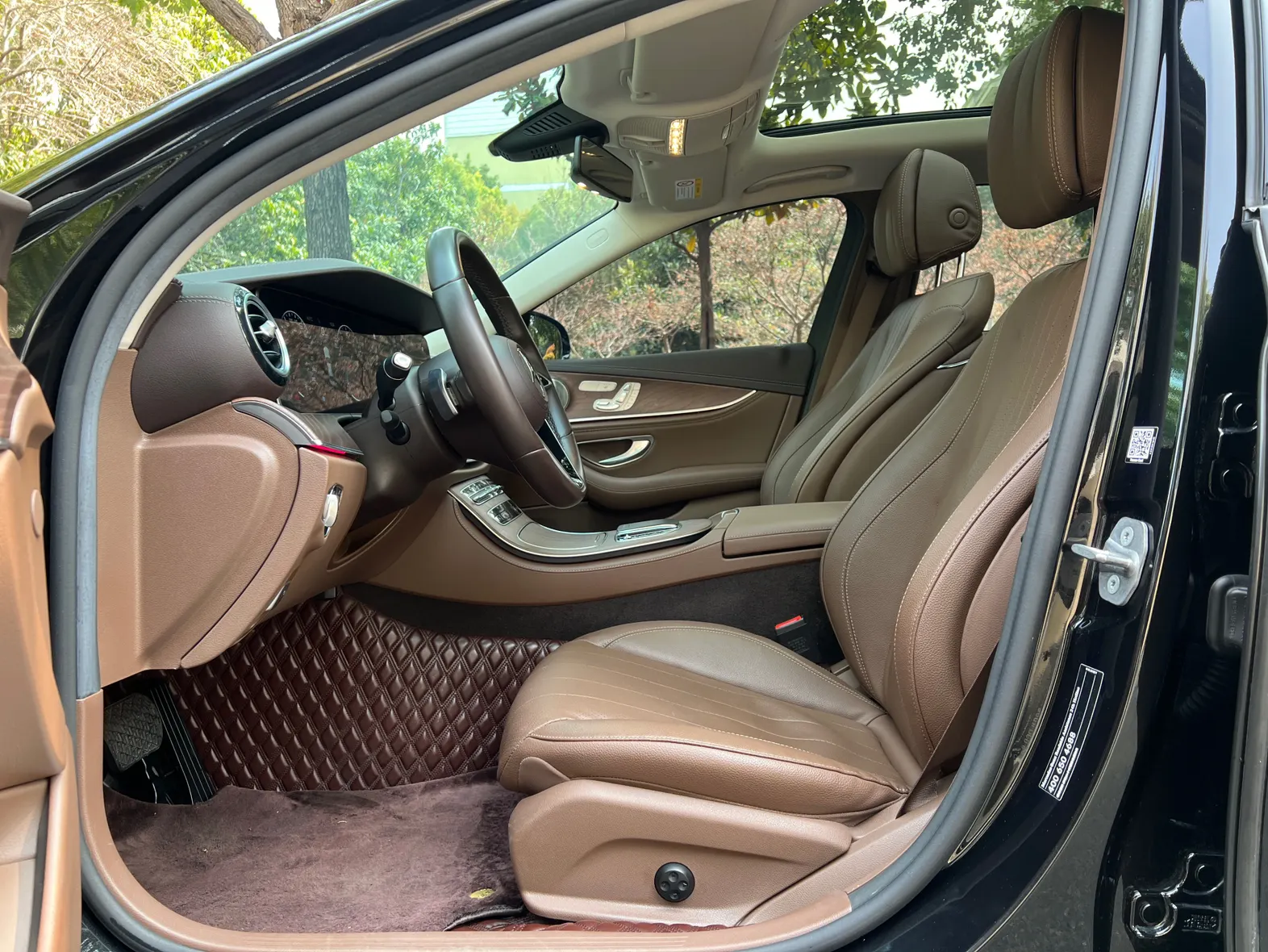 Mercedes-Benz E 300 L, 2022 9