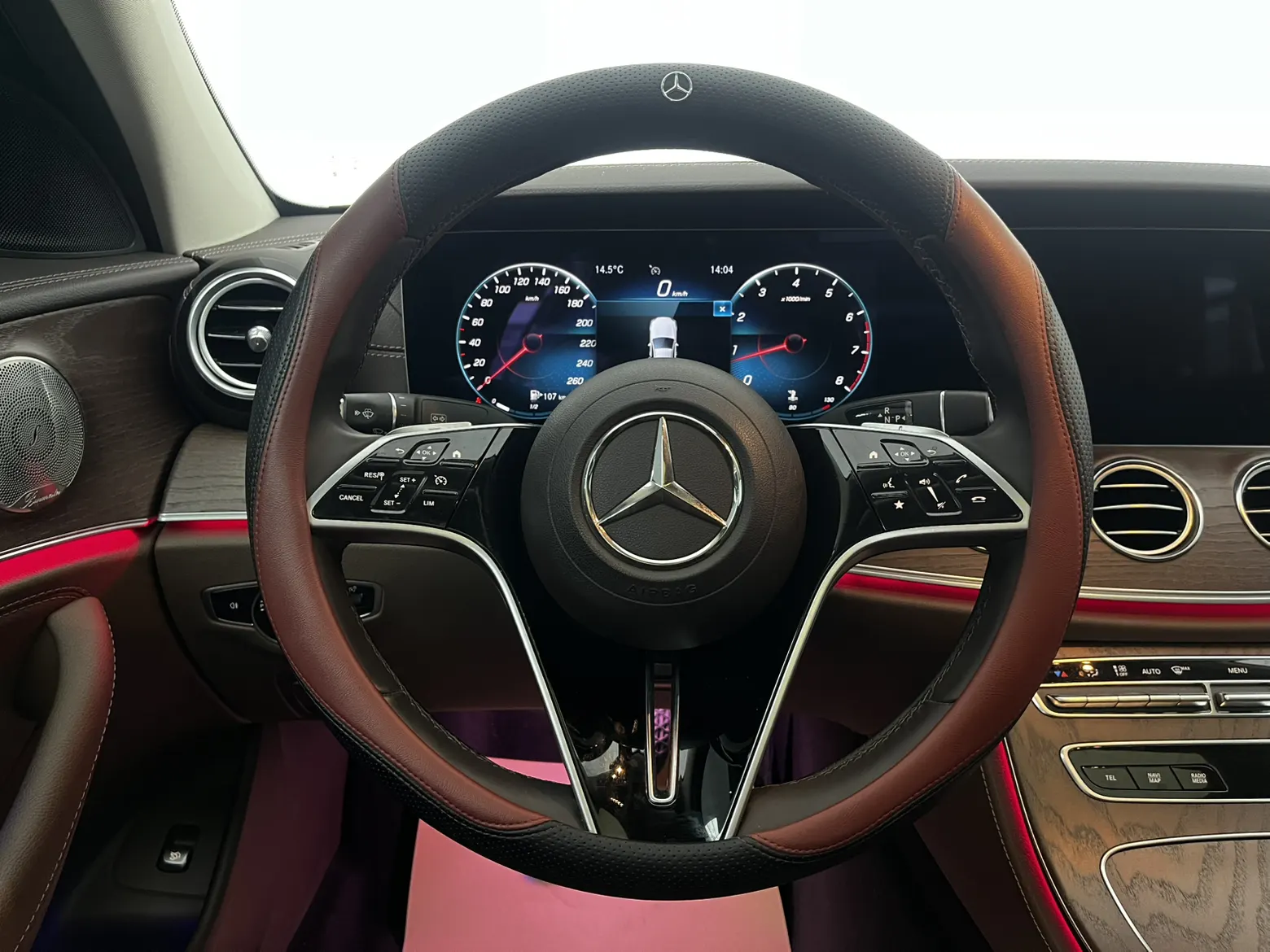 Mercedes-Benz E 300 L, 2022 9