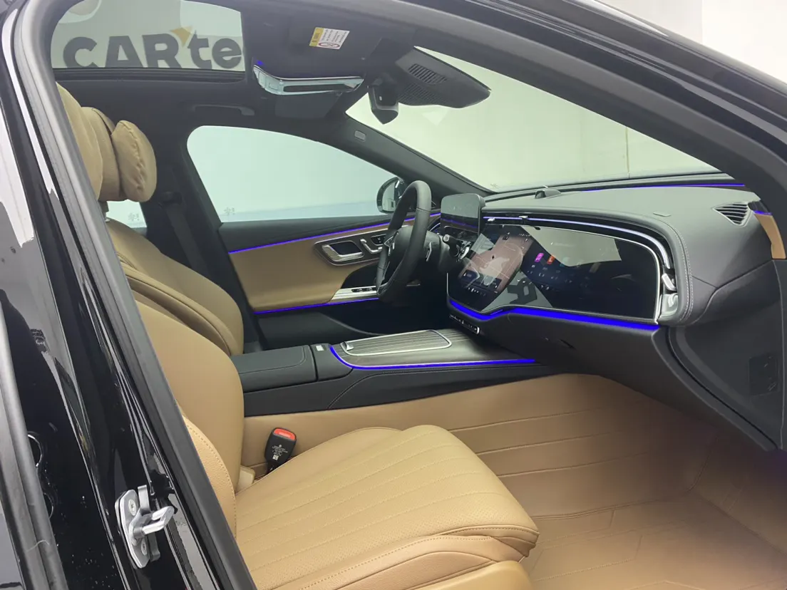 Mercedes-Benz E 300 L, 2026 19