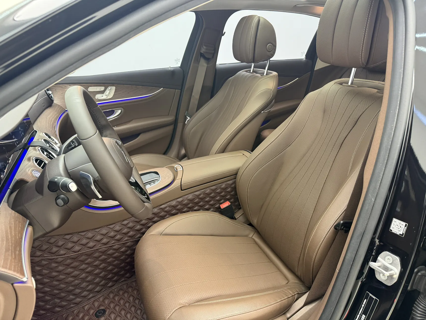 Mercedes-Benz E 300 L, 2022 11