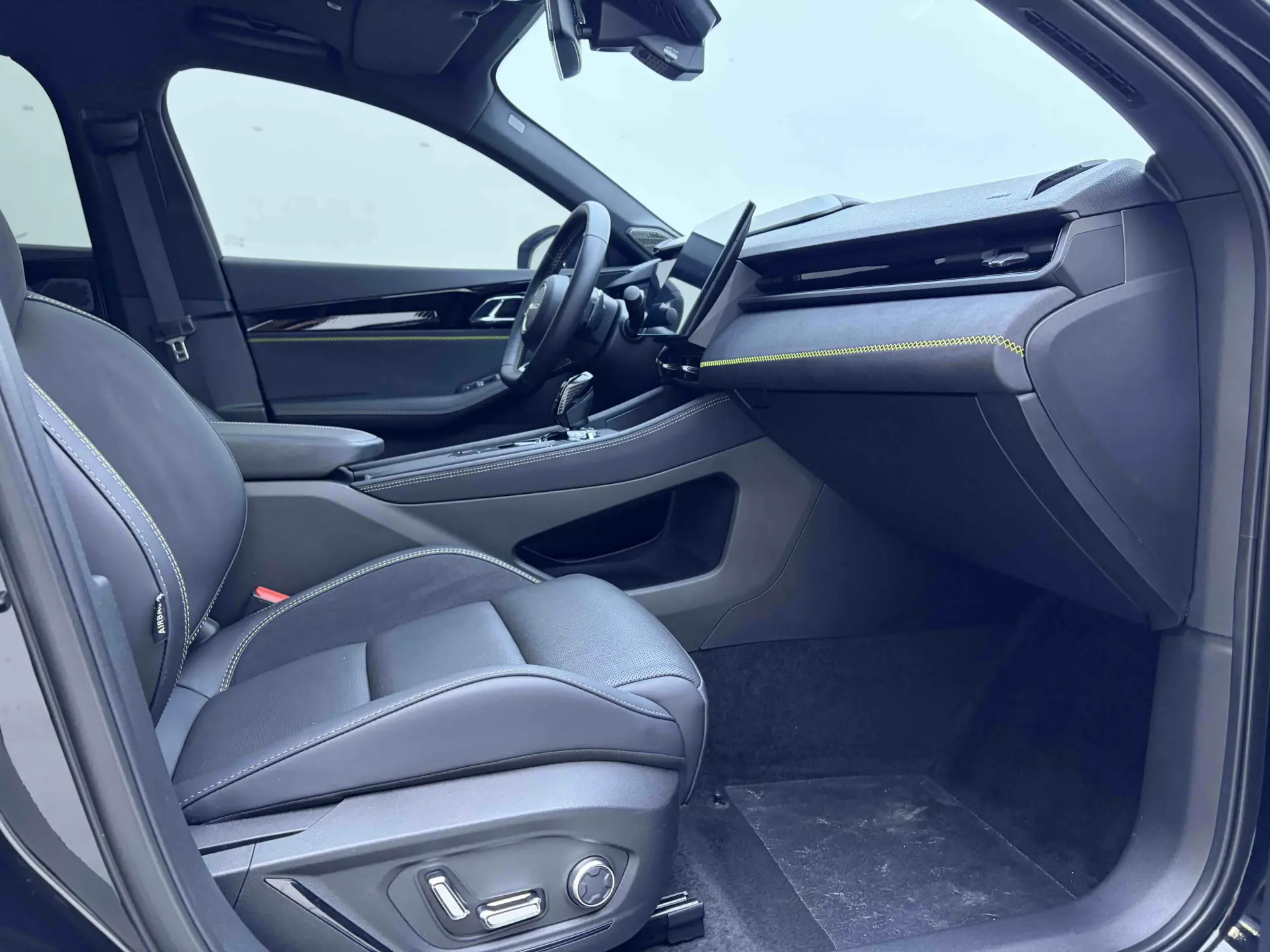 Lynk & Co 02, 2023 18