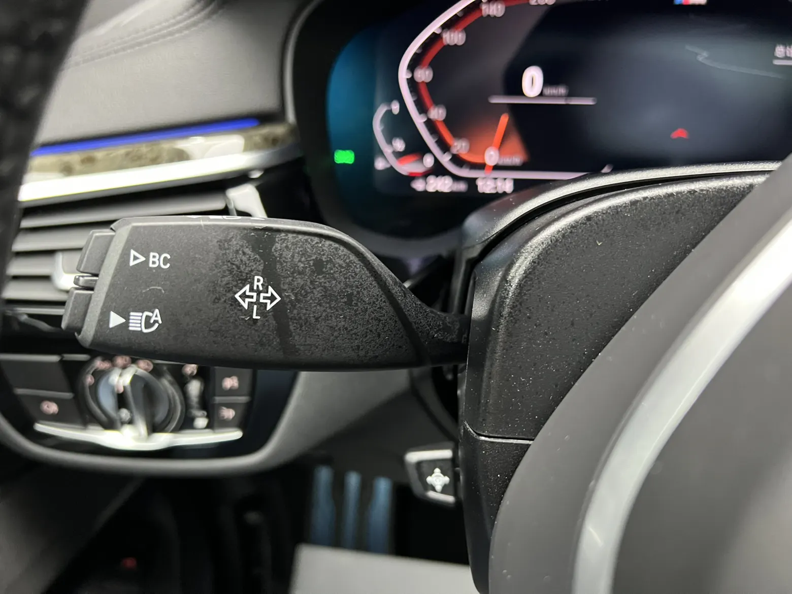 BMW 6GT, 2022 24