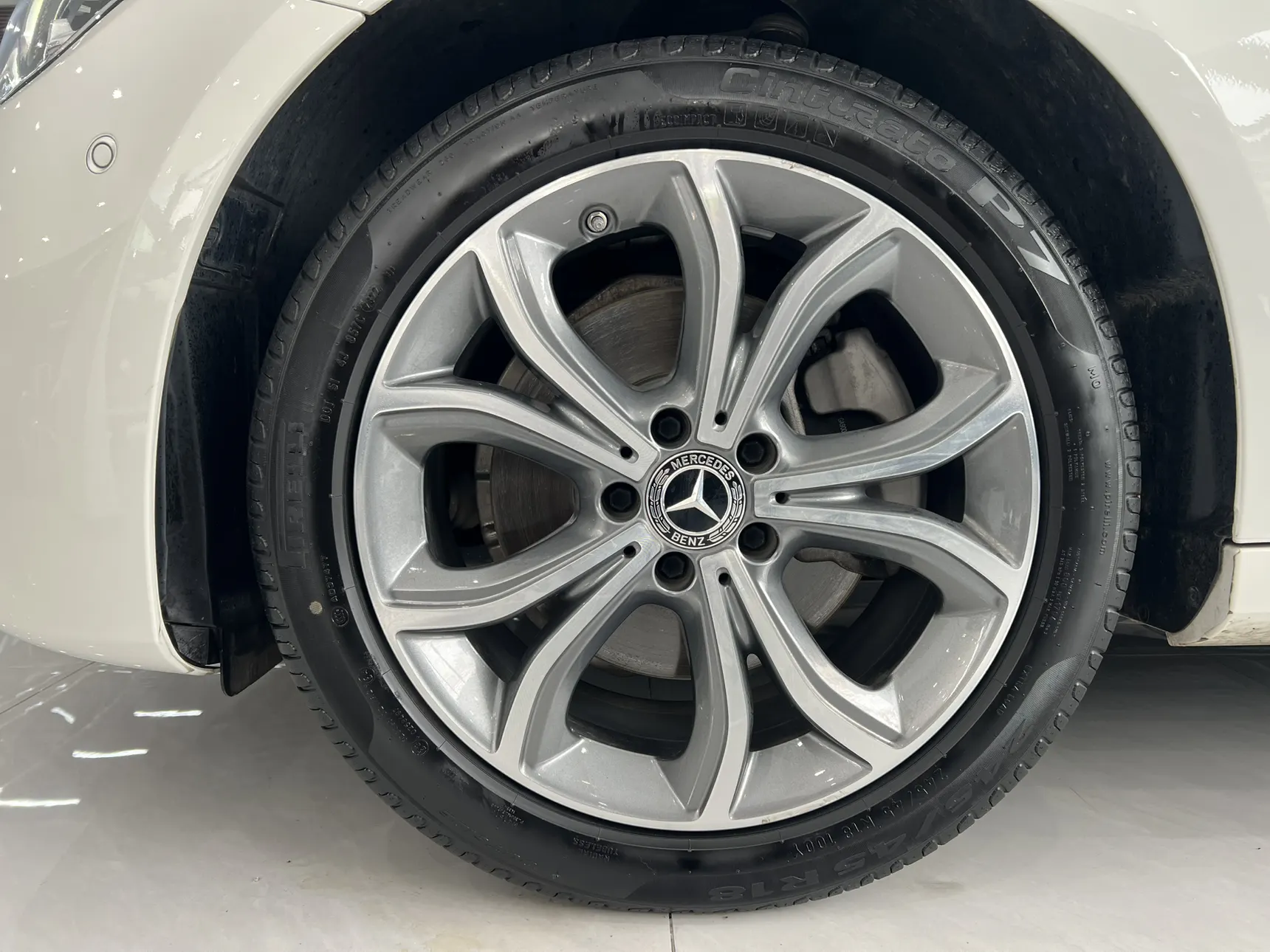 Mercedes-Benz E 300 L, 2023 14