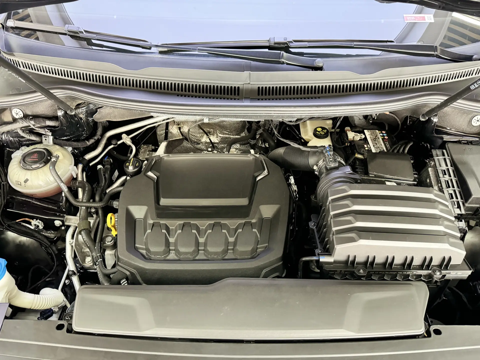 Volkswagen Viloran, 2024 12