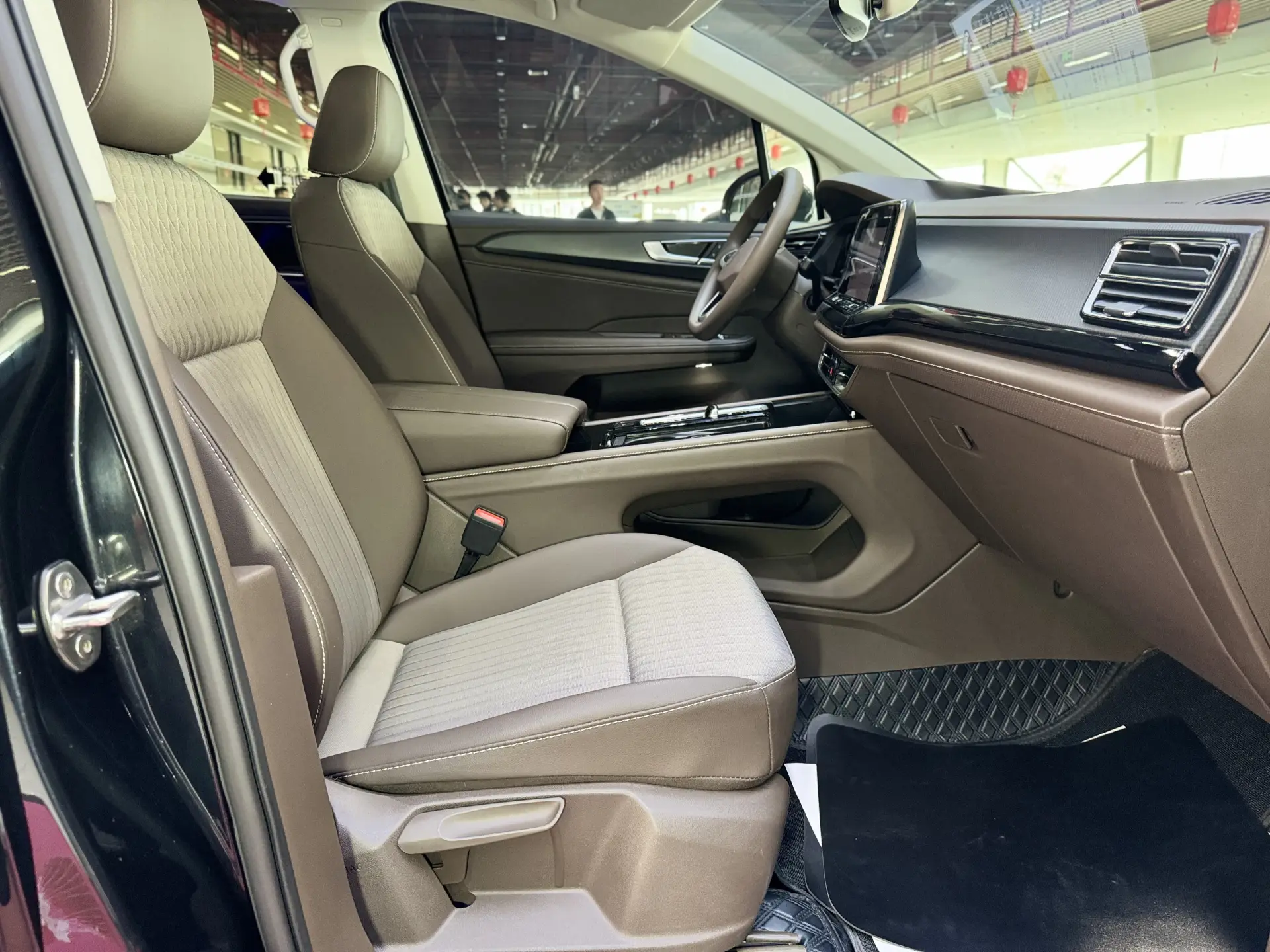 Volkswagen Viloran, 2024 20