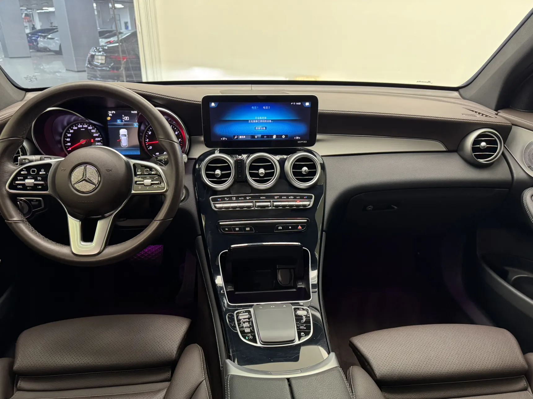 Mercedes-Benz GLC 260 L, 2019 8