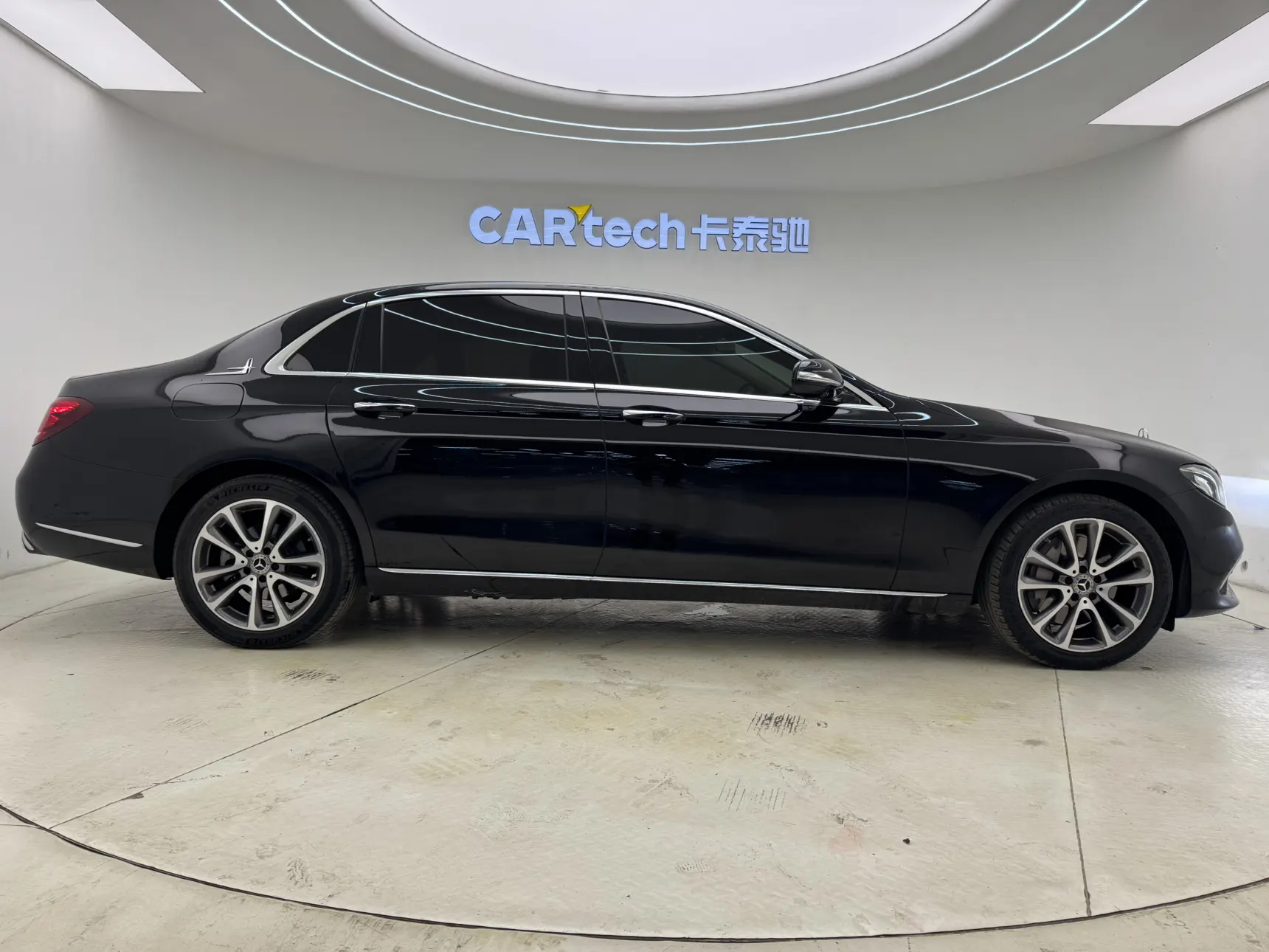 Mercedes-Benz E 300 L, 2019 4