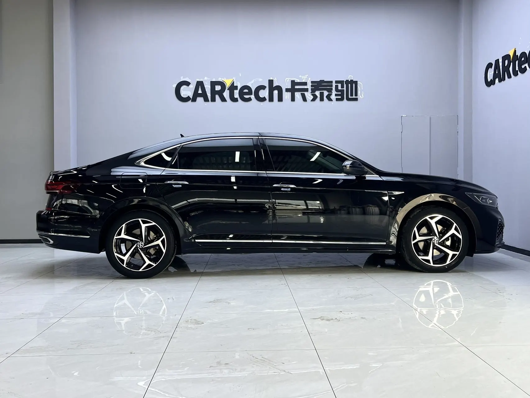 Volkswagen Passat, 2022 4