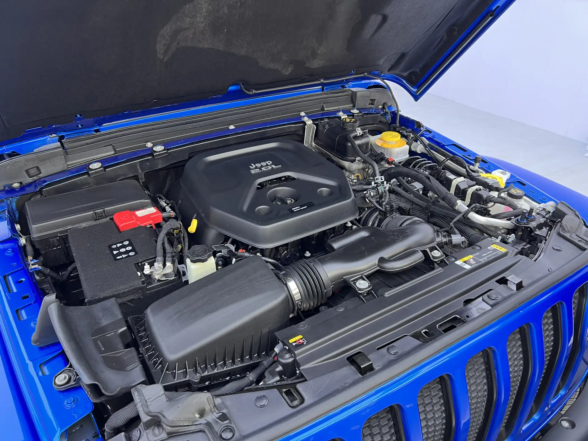 Jeep Wrangler, 2023 12