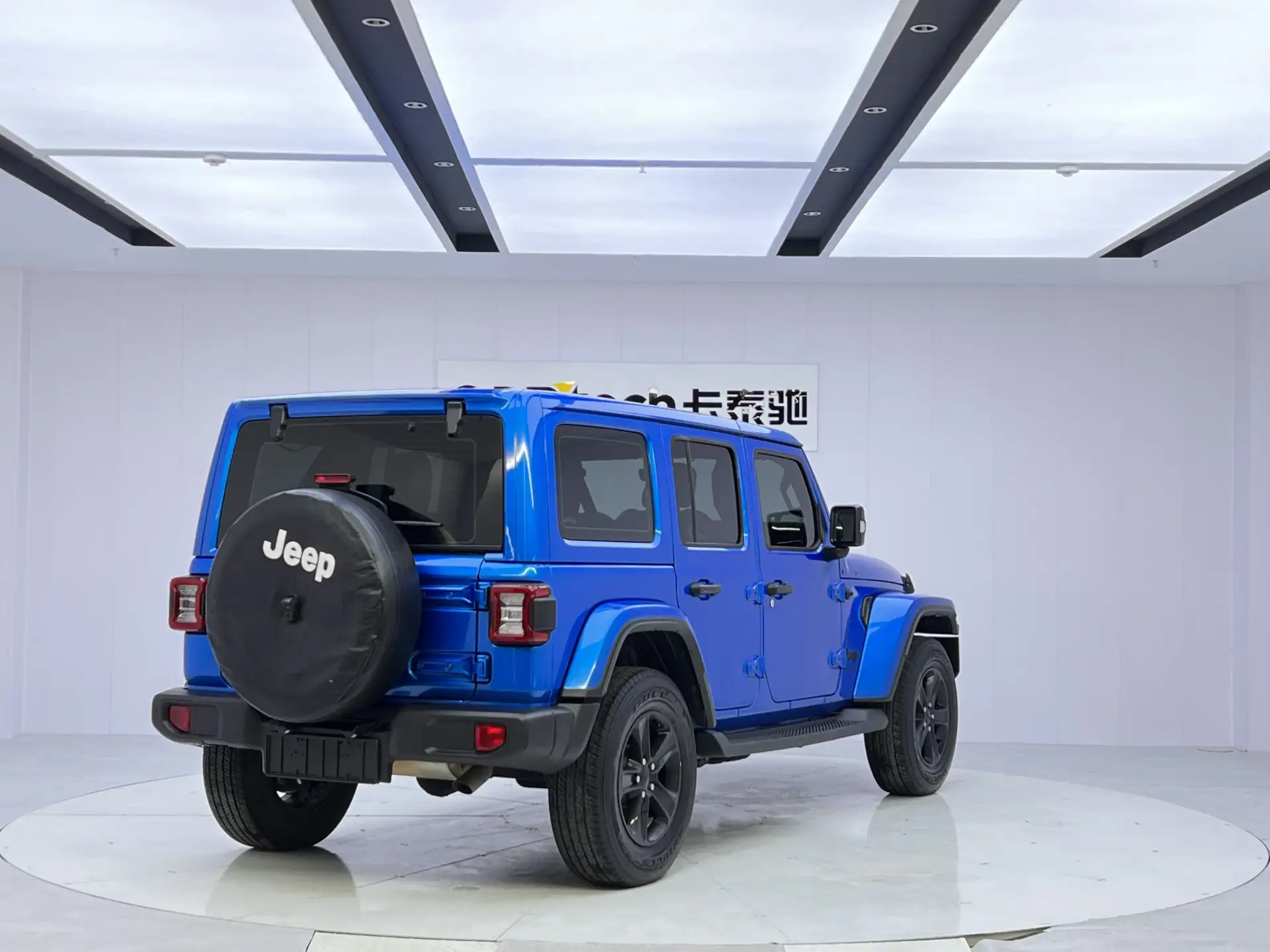 Jeep Wrangler, 2023 все фото