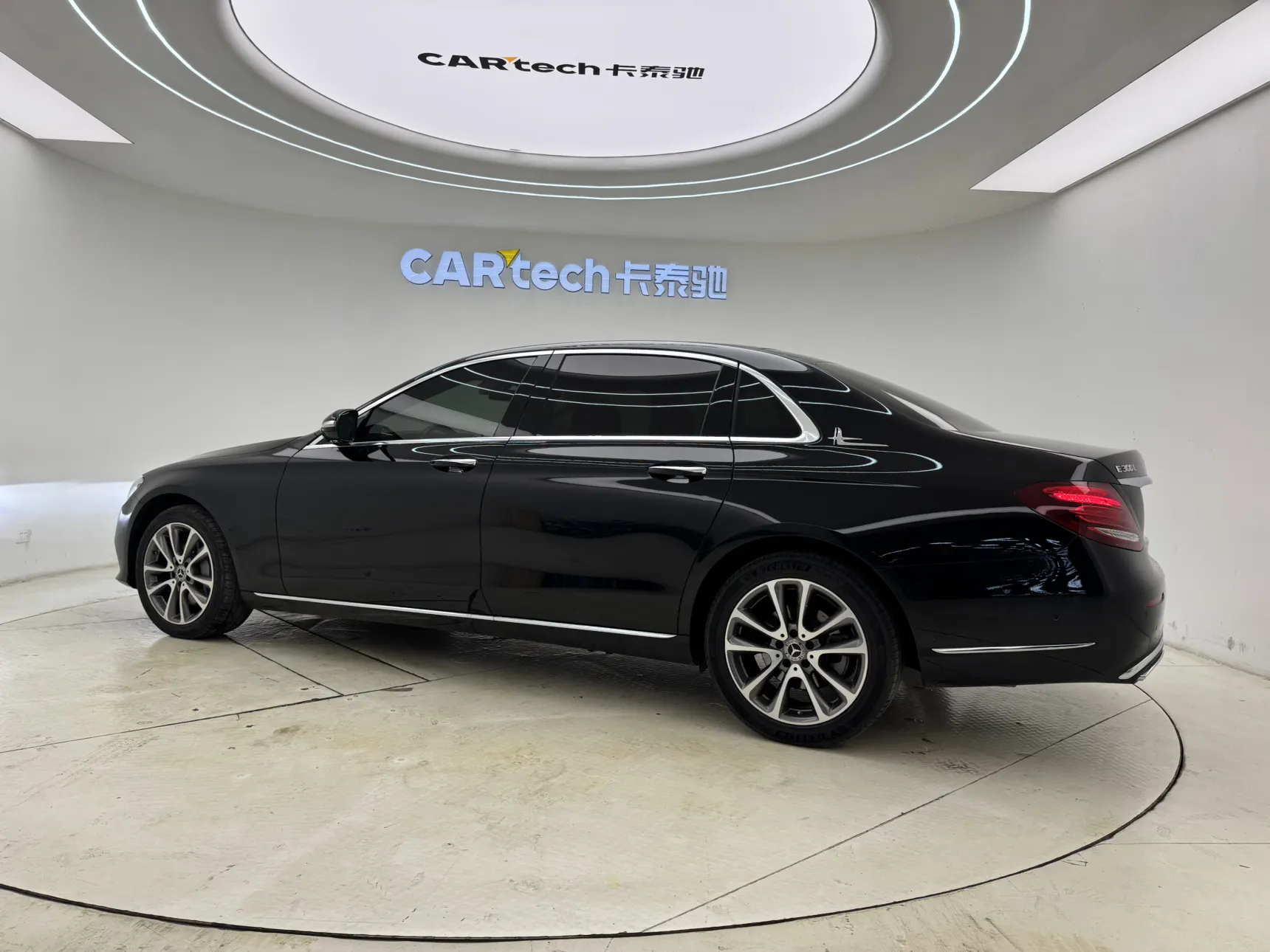 Mercedes-Benz E 300 L, 2019 7