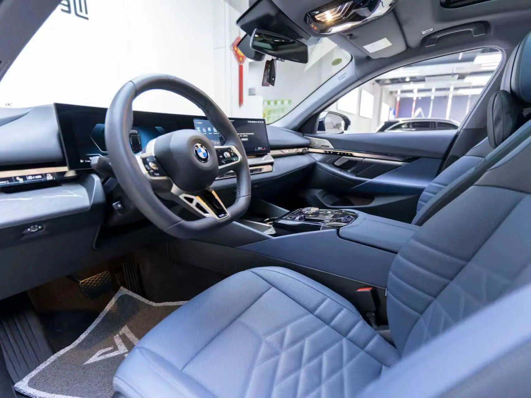 BMW 530Li, 2025 13