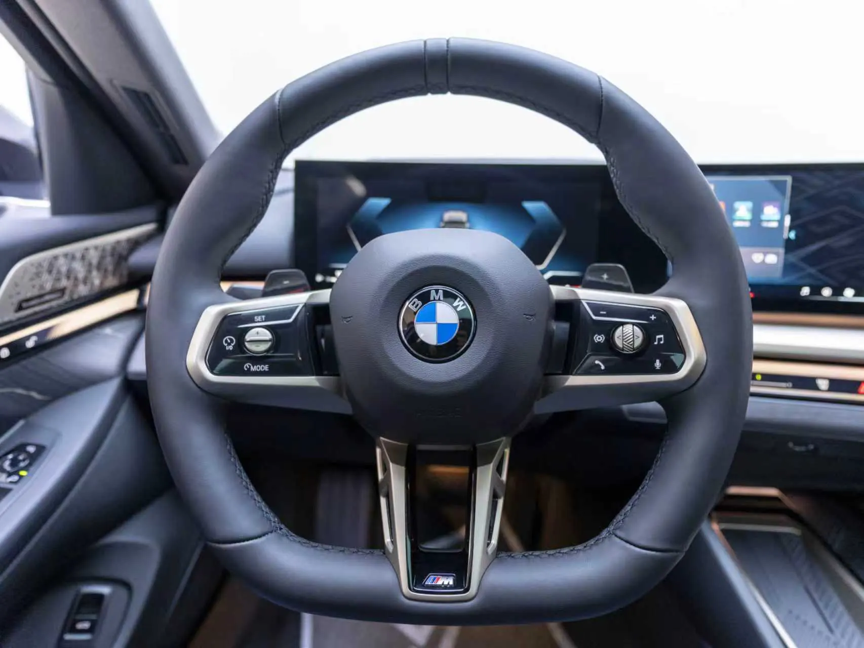 BMW 530Li, 2025 10