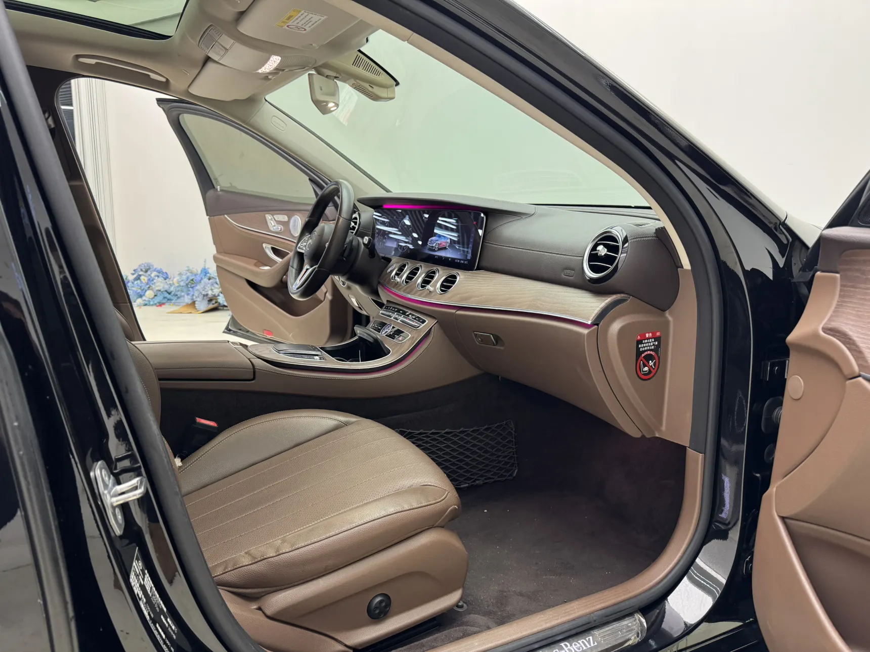 Mercedes-Benz E 300 L, 2019 11