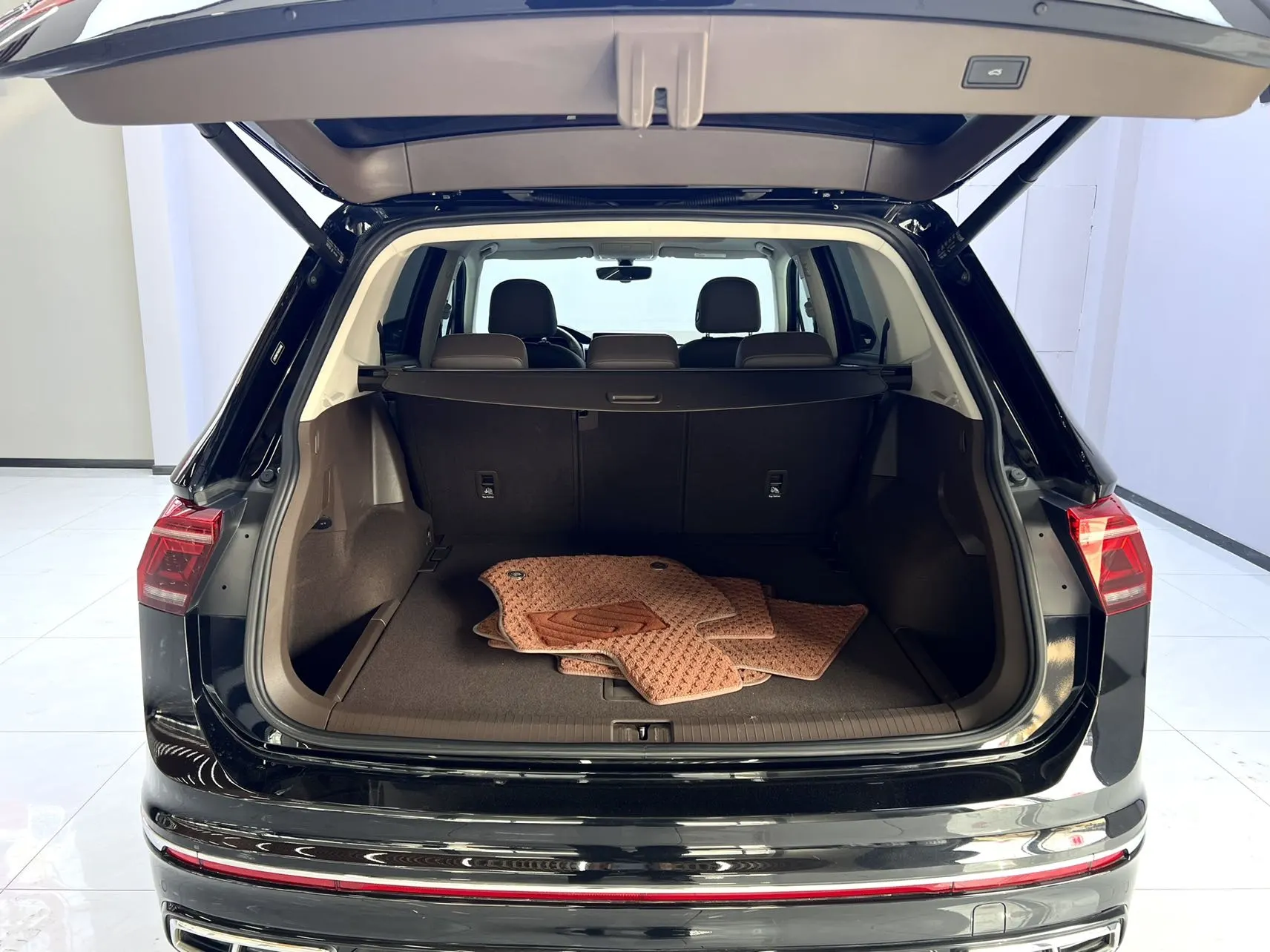 Volkswagen Tiguan L, 2022 20