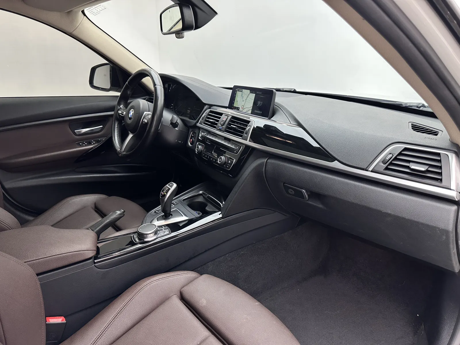 BMW 320Li, 2018 11