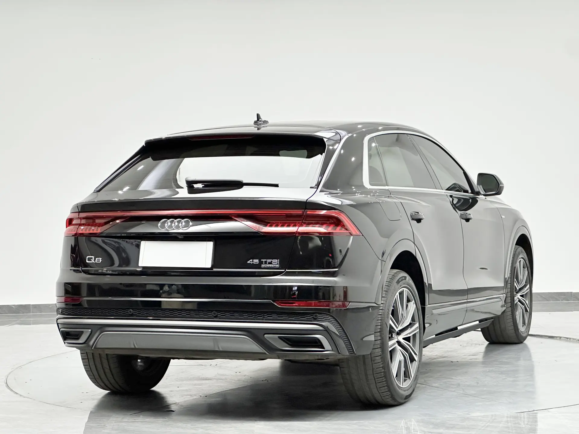 Audi Q8 45 TFSI, 2023 16
