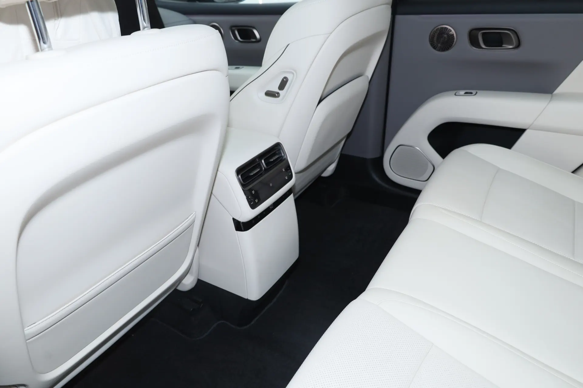 Li Auto i6, 2025 27