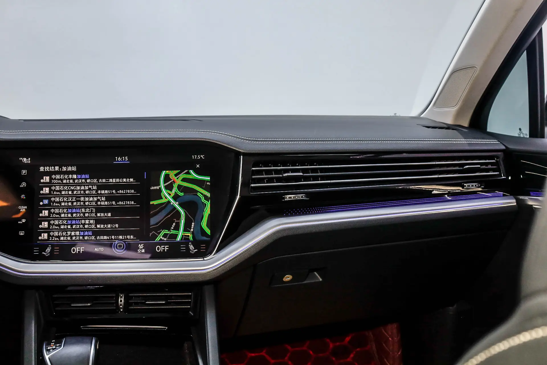 Volkswagen Touareg, 2023 32
