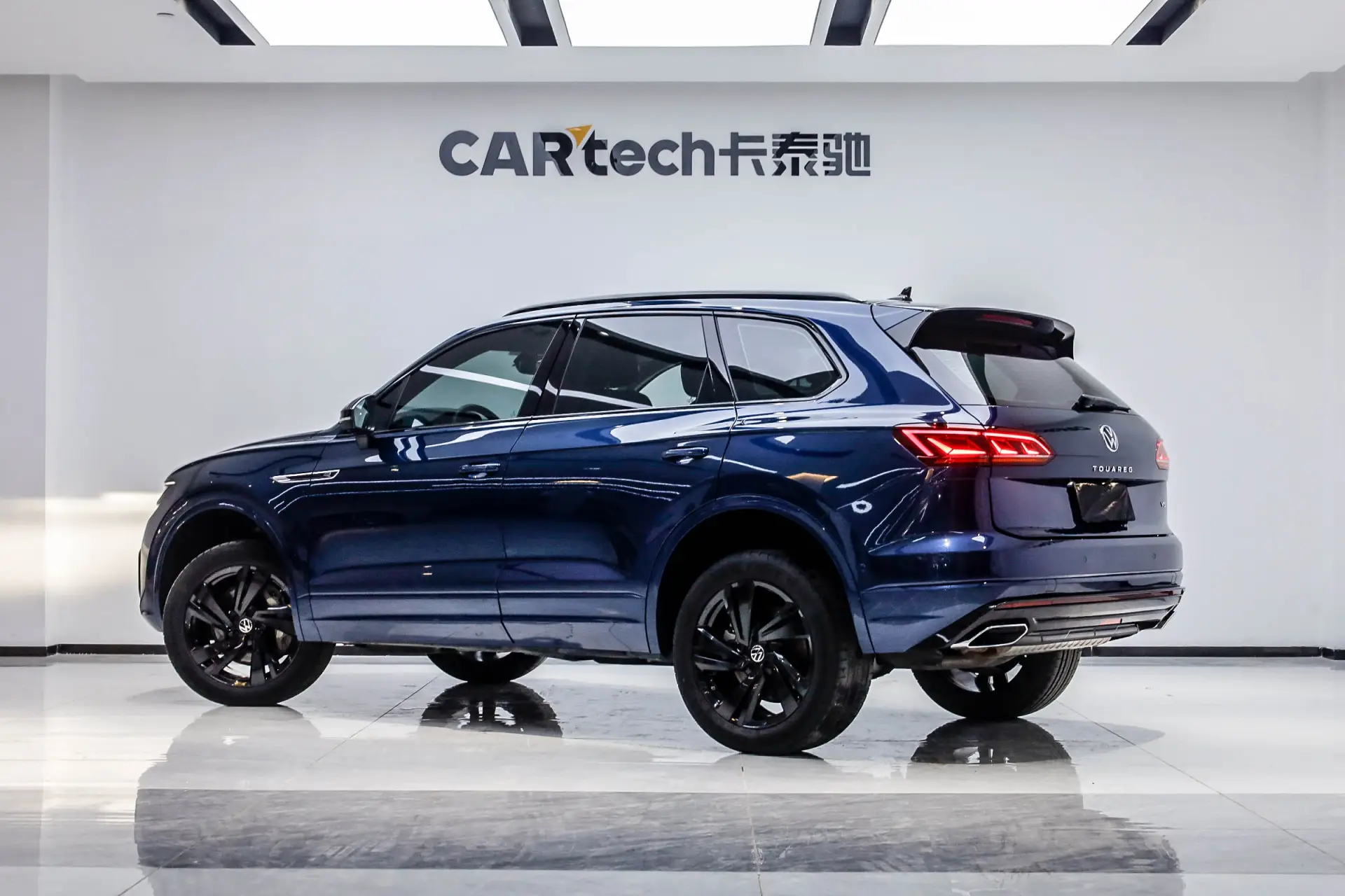 Volkswagen Touareg, 2023 все фото