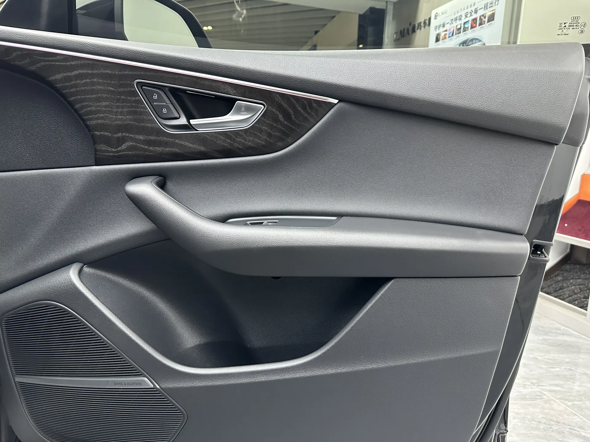 Audi Q8 45 TFSI, 2023 33