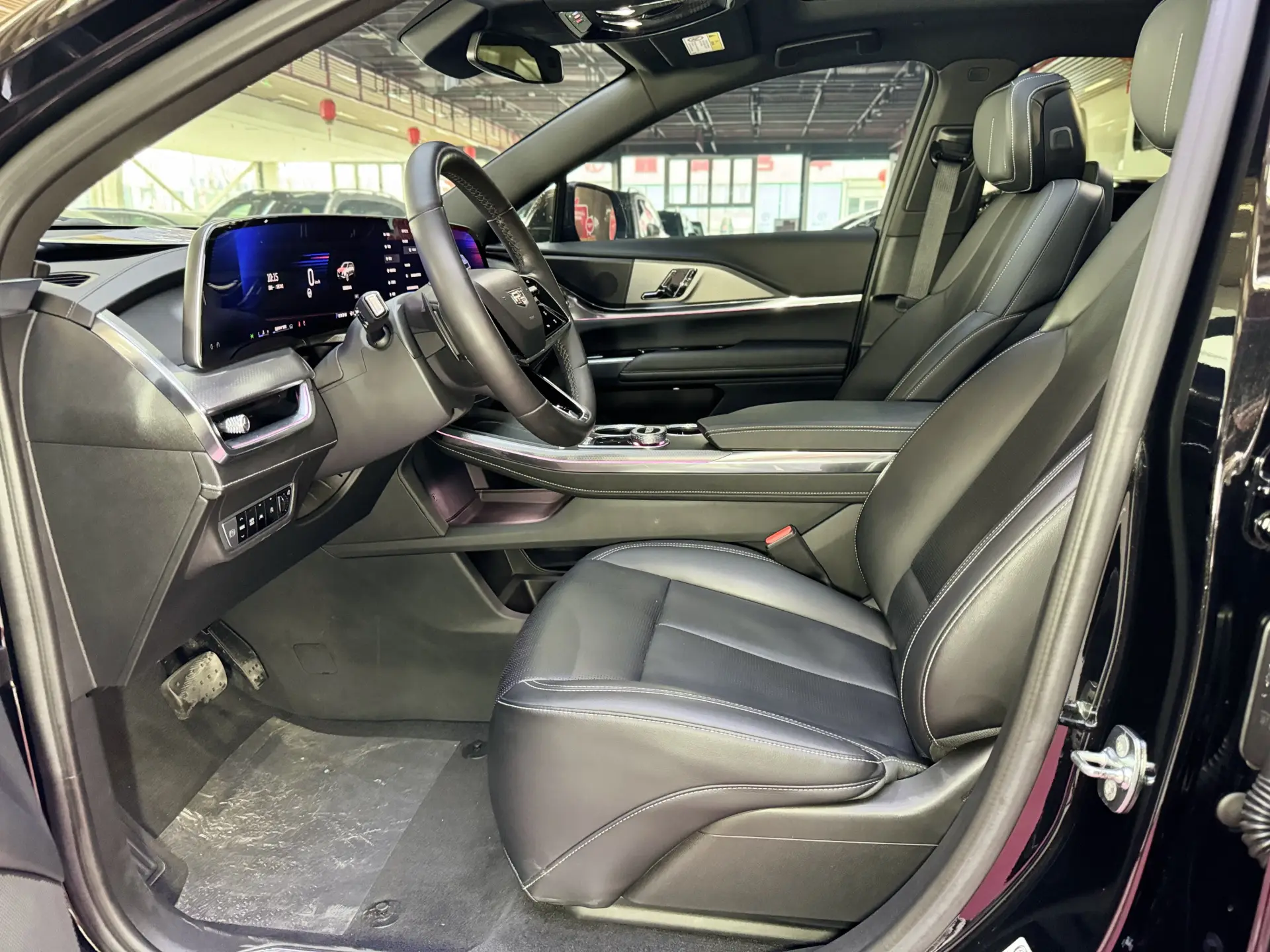 Cadillac XT5, 2025 18