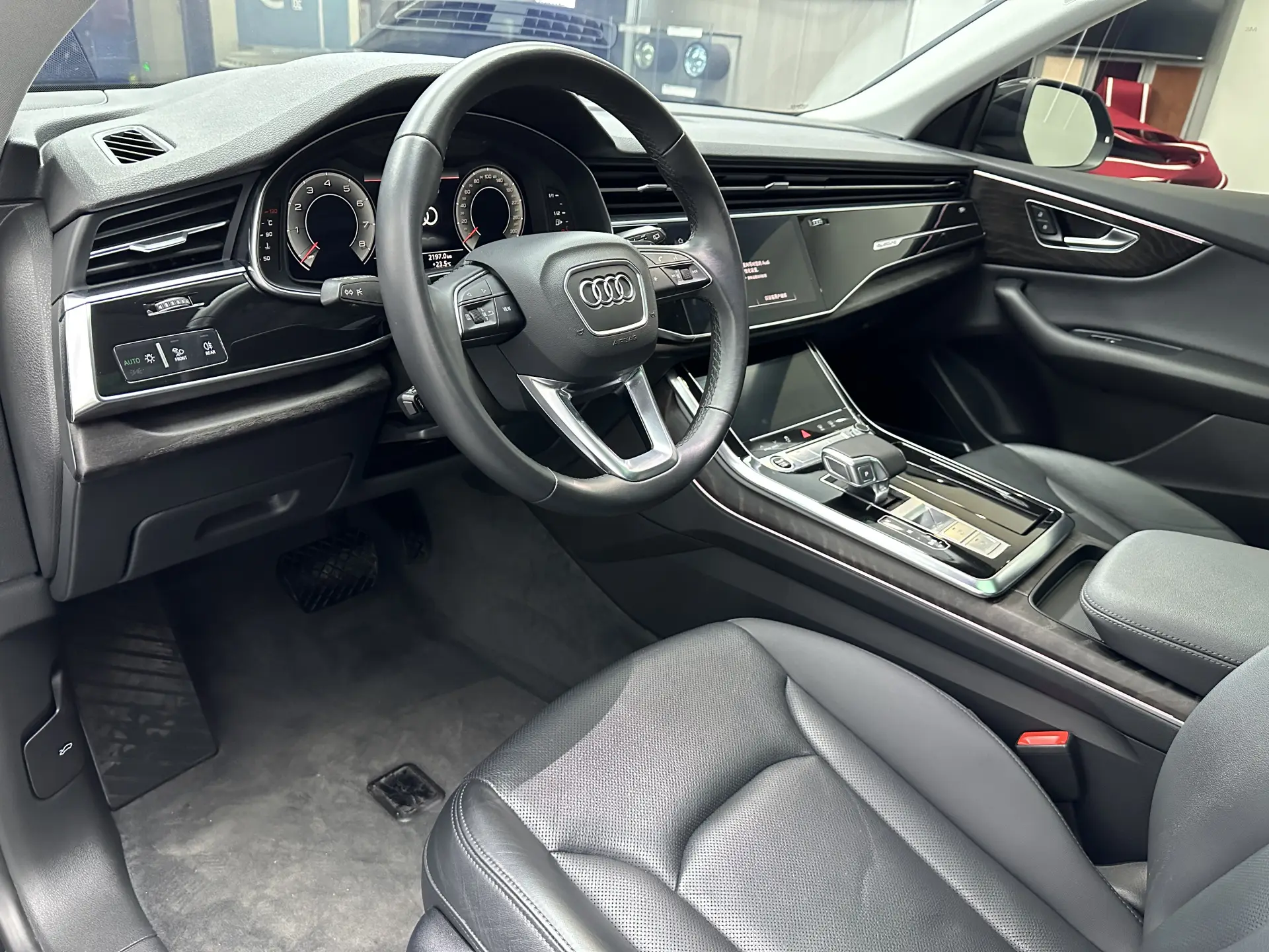 Audi Q8 45 TFSI, 2023 20