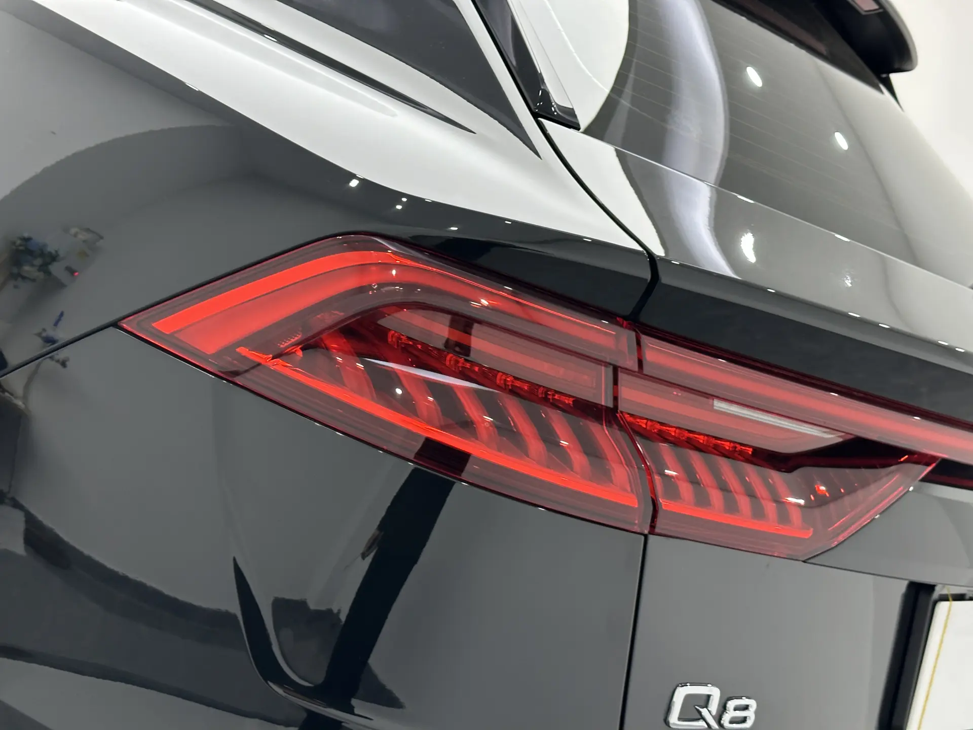 Audi Q8 45 TFSI, 2023 27