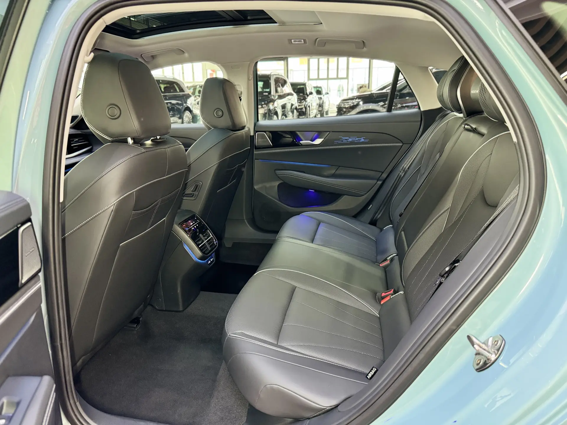 Volkswagen Passat, 2026 25