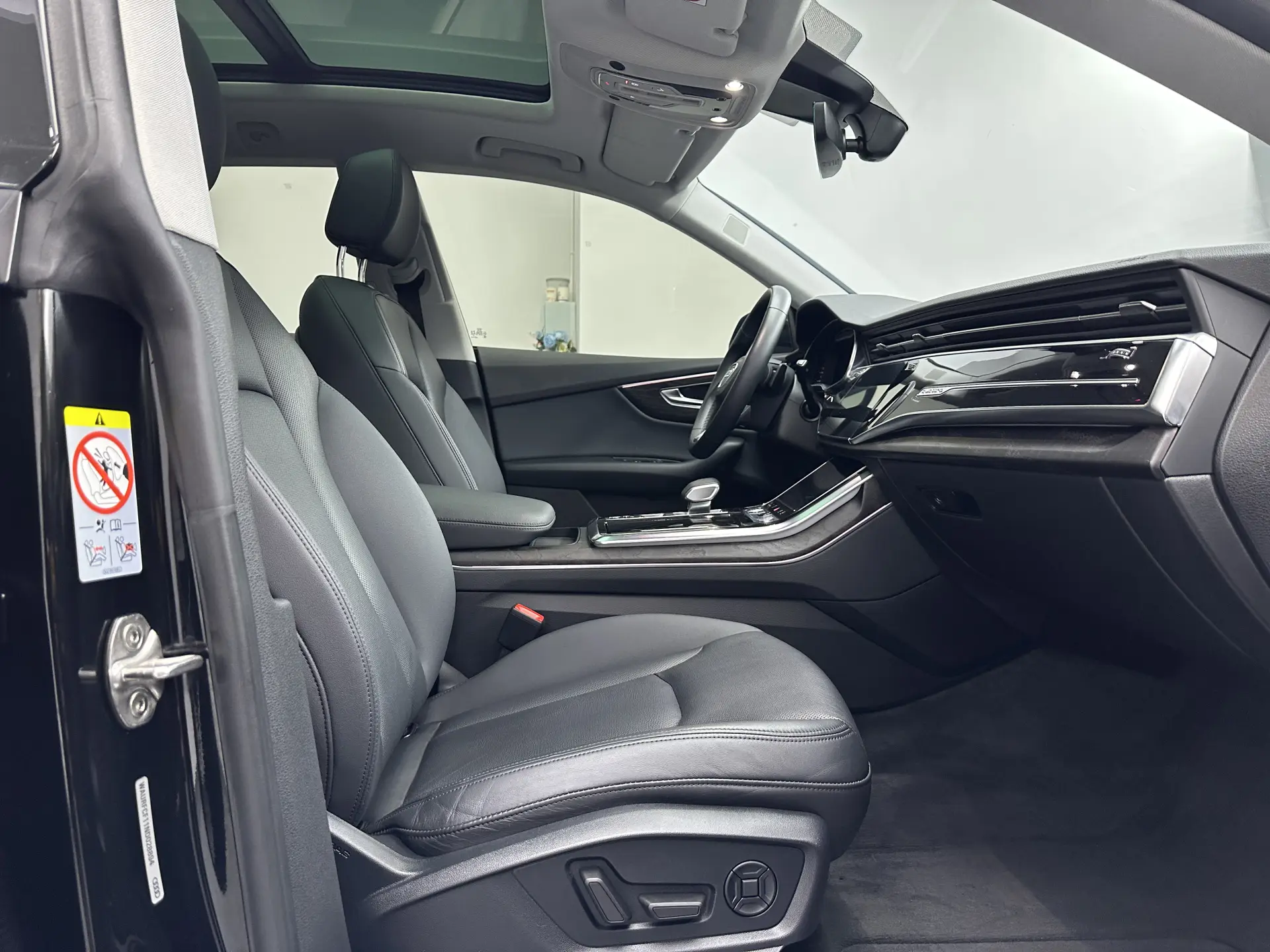 Audi Q8 45 TFSI, 2023 22