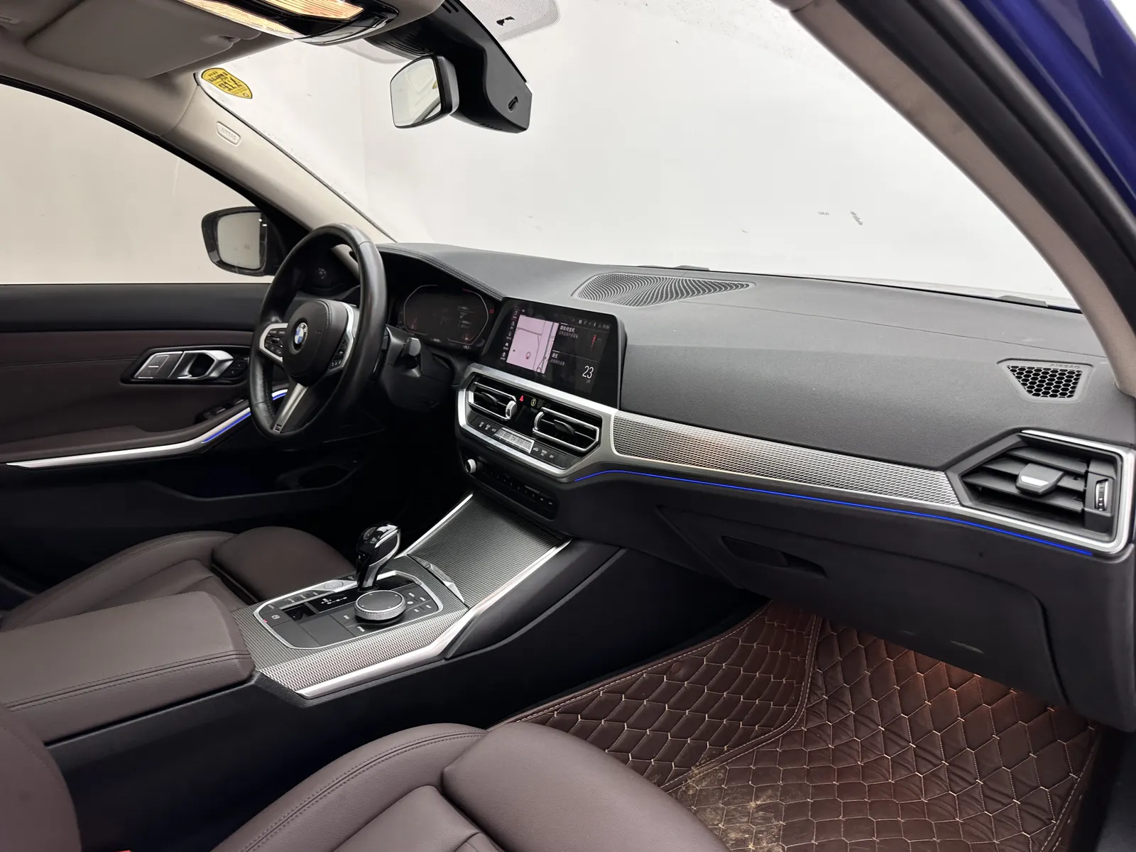 BMW 325Li, 2021 11