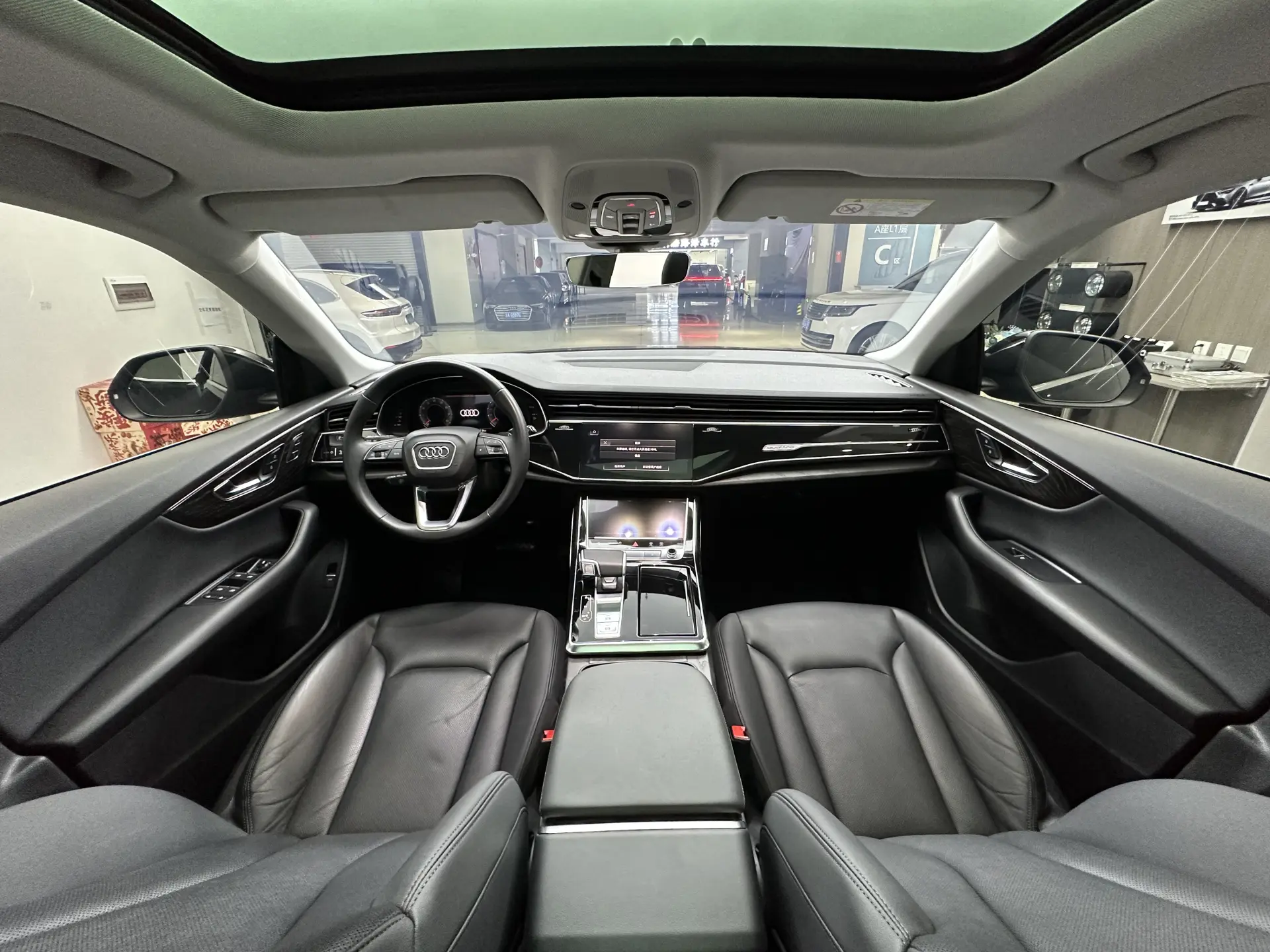 Audi Q8 45 TFSI, 2023 17
