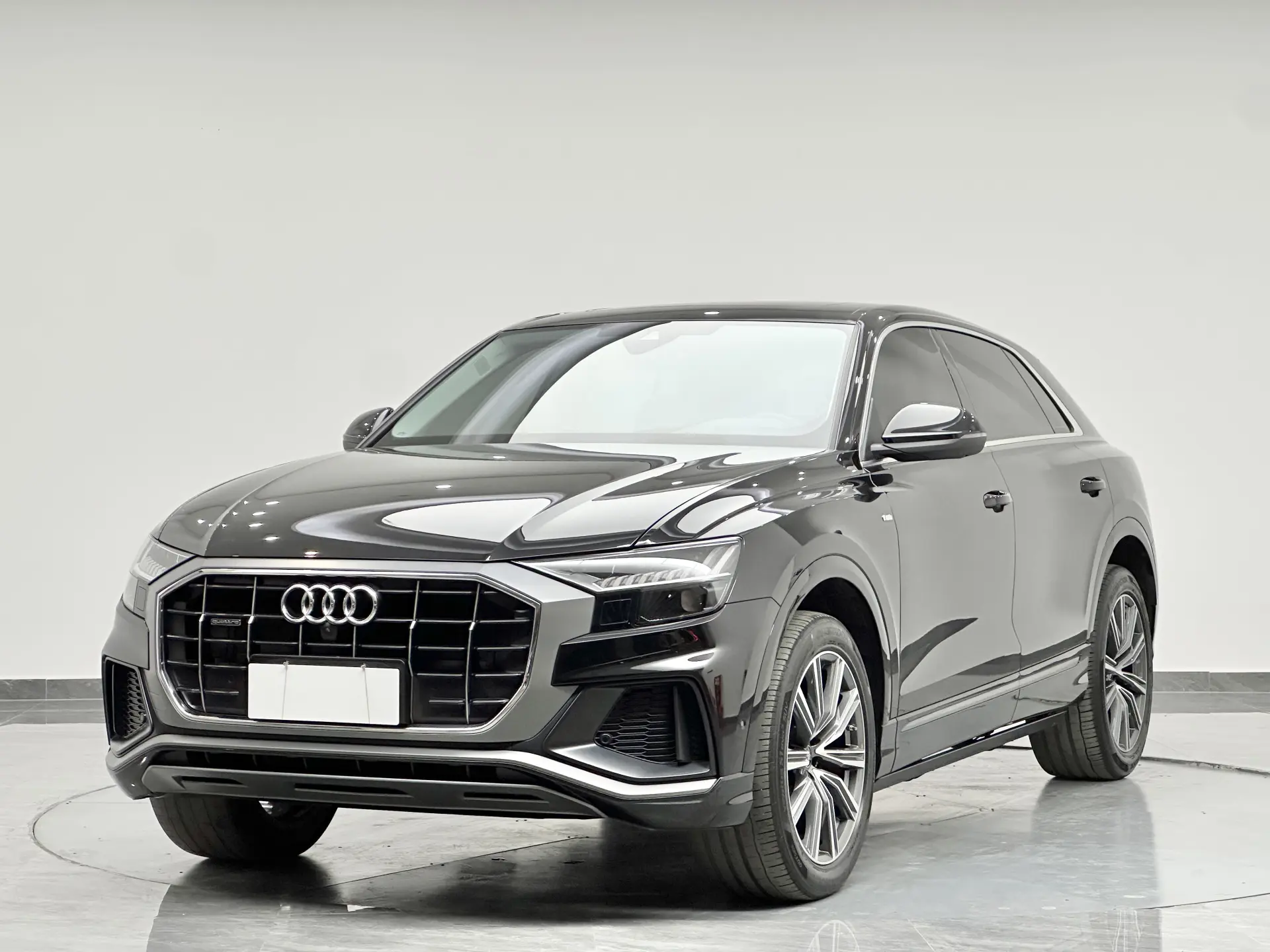 Audi Q8 45 TFSI, 2023 9