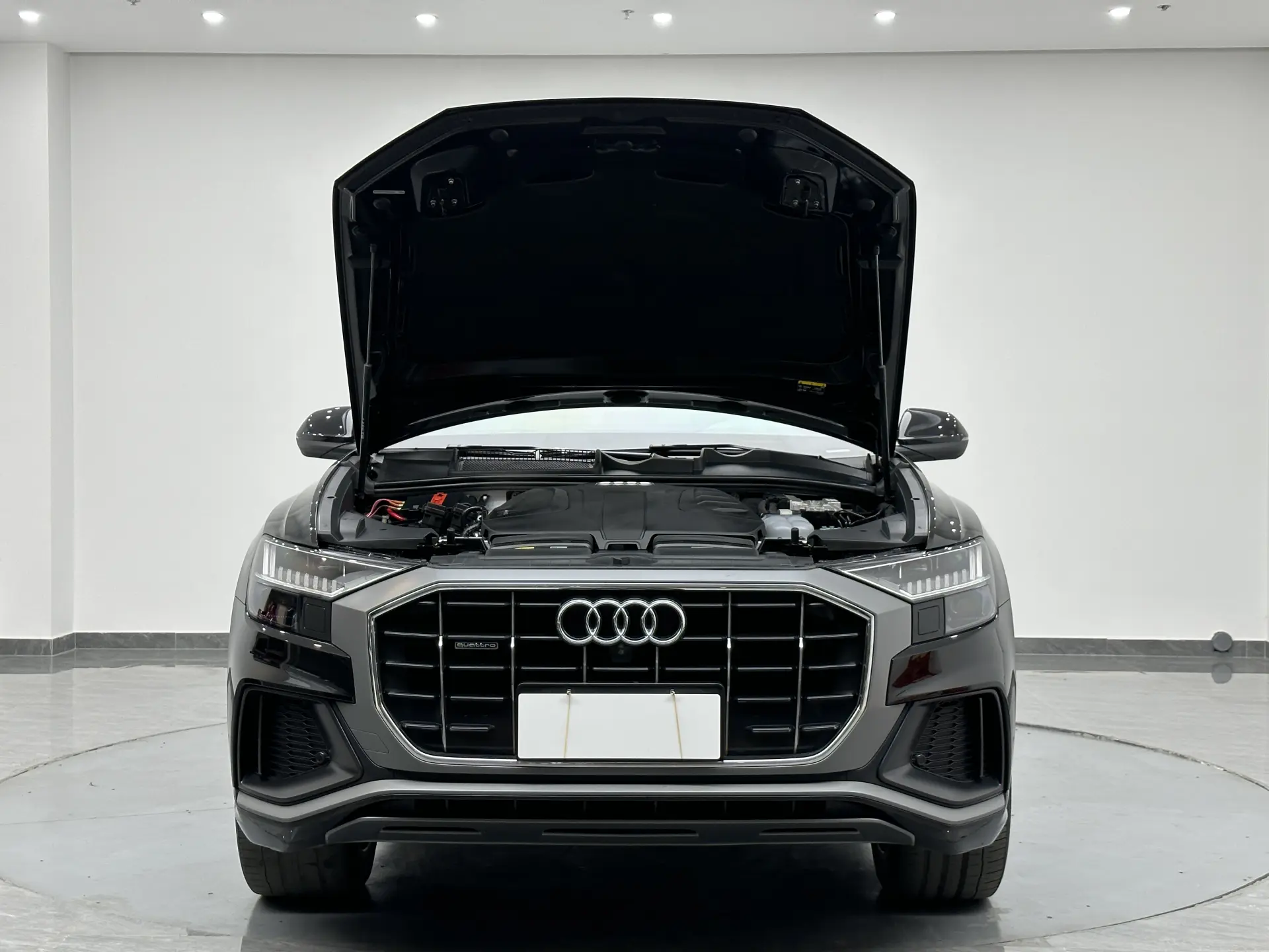 Audi Q8 45 TFSI, 2023 34