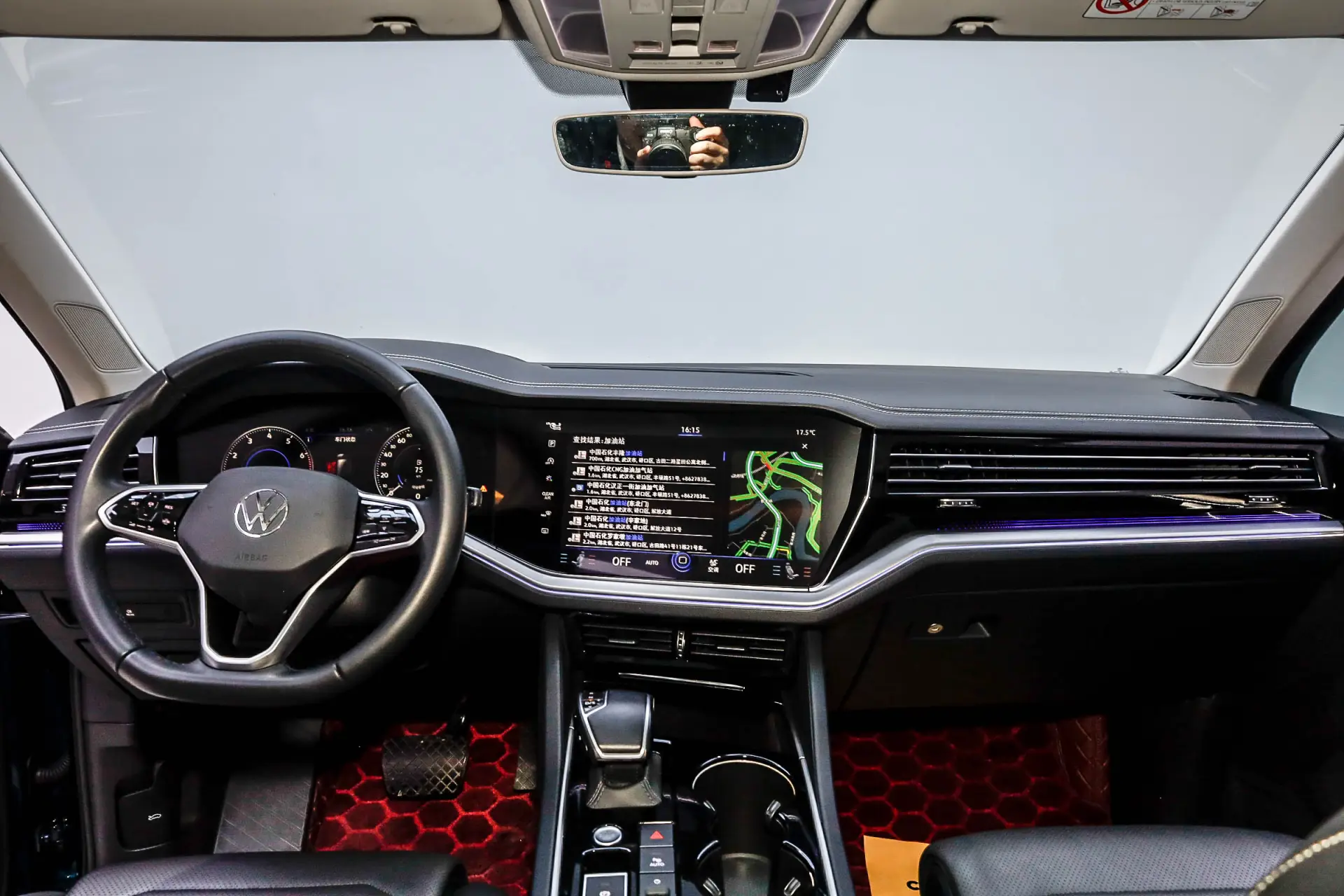 Volkswagen Touareg, 2023 12