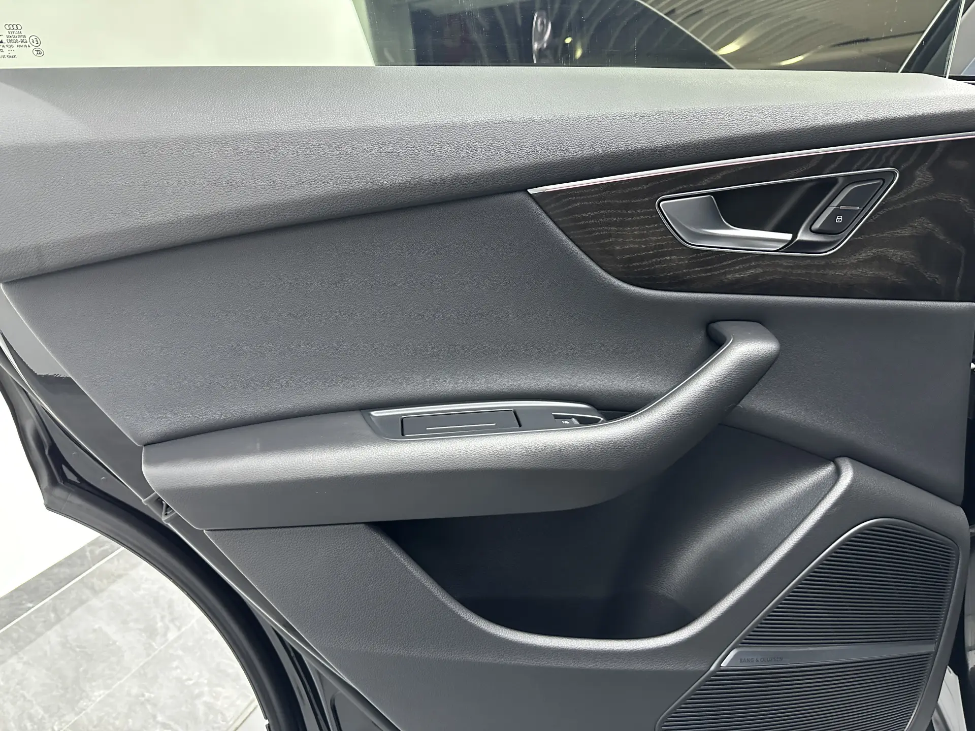 Audi Q8 45 TFSI, 2023 32
