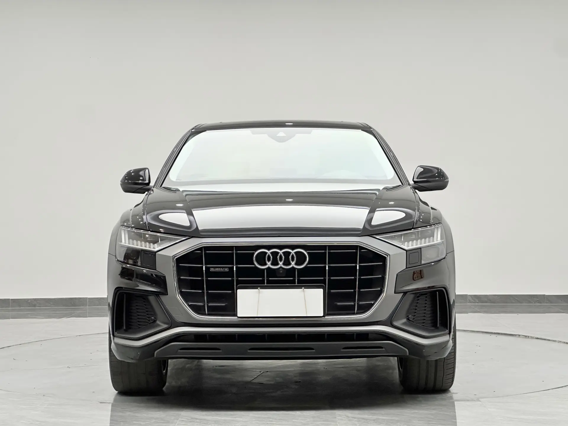 Audi Q8 45 TFSI, 2023 10