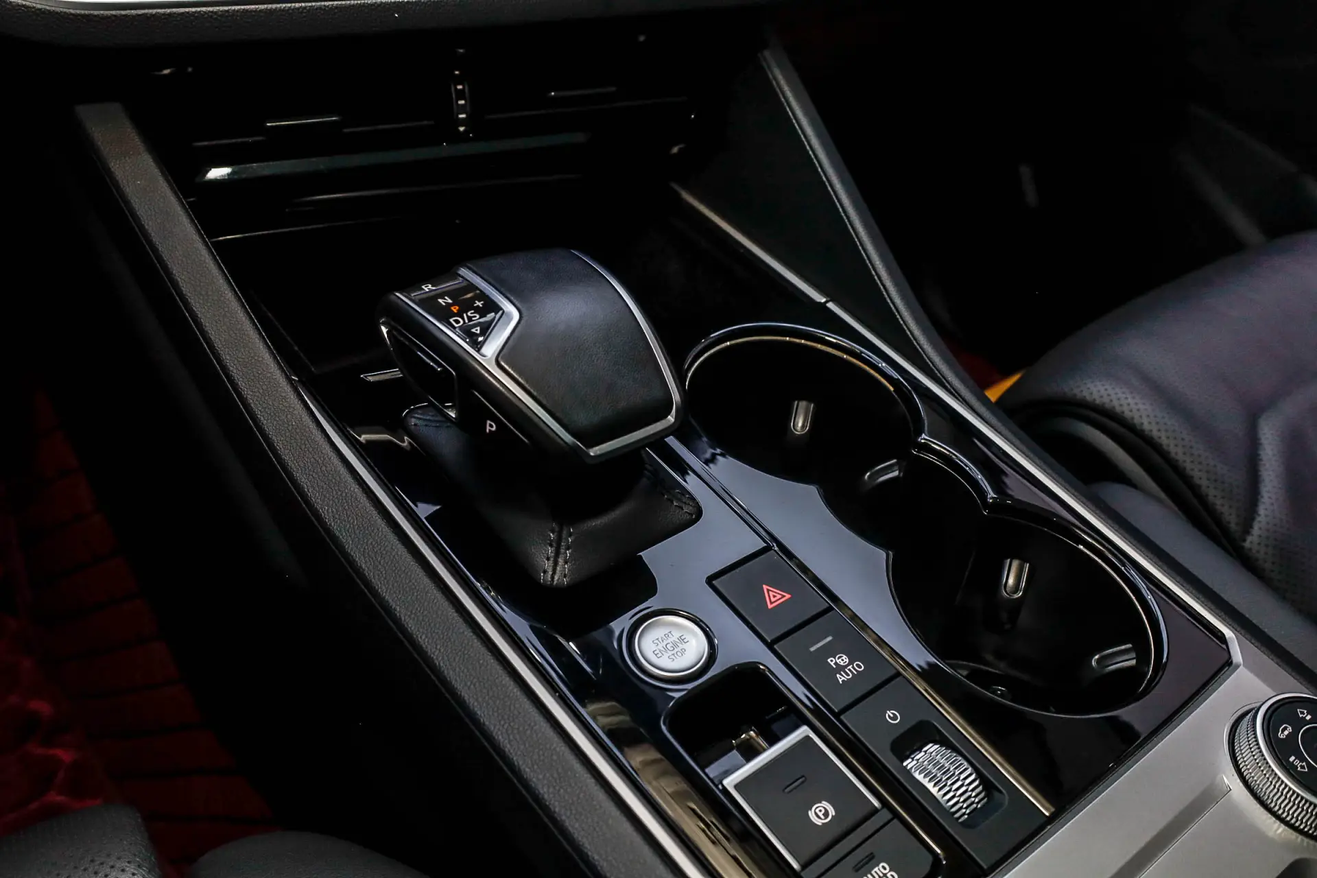 Volkswagen Touareg, 2023 18