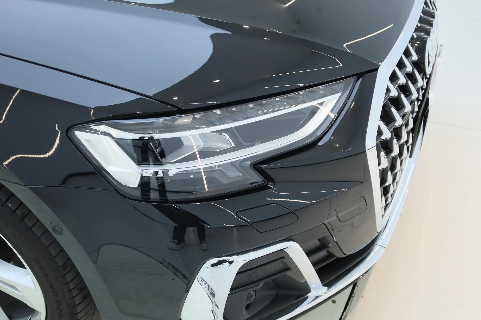 Audi A8L 50 TFSI, 2023 9