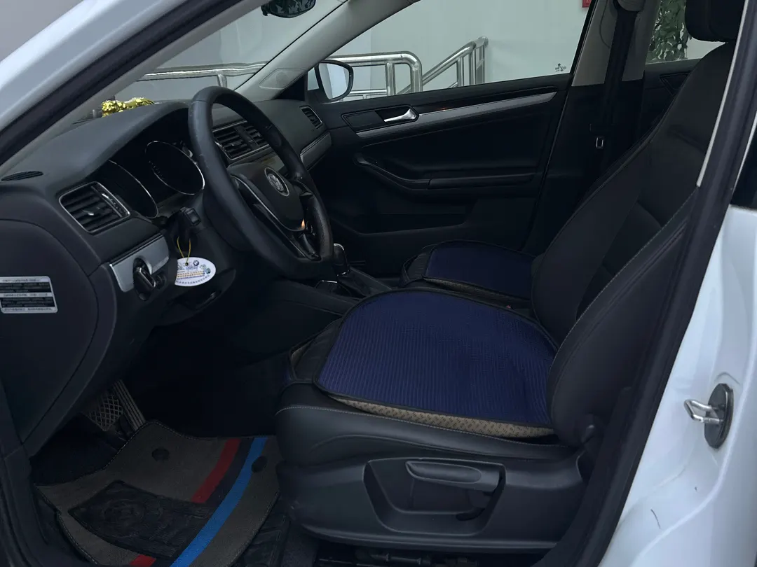 Volkswagen Sagitar, 2016 16