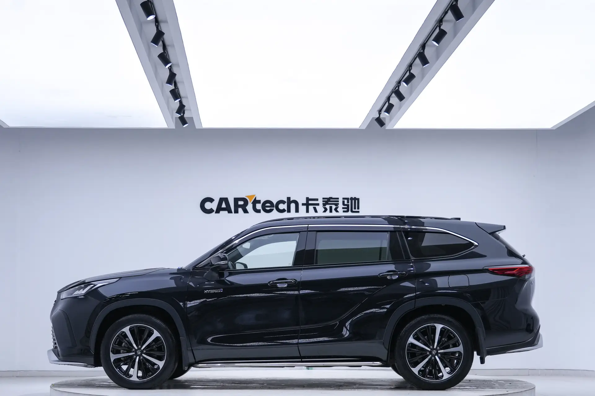 Toyota Crown, 2022 8