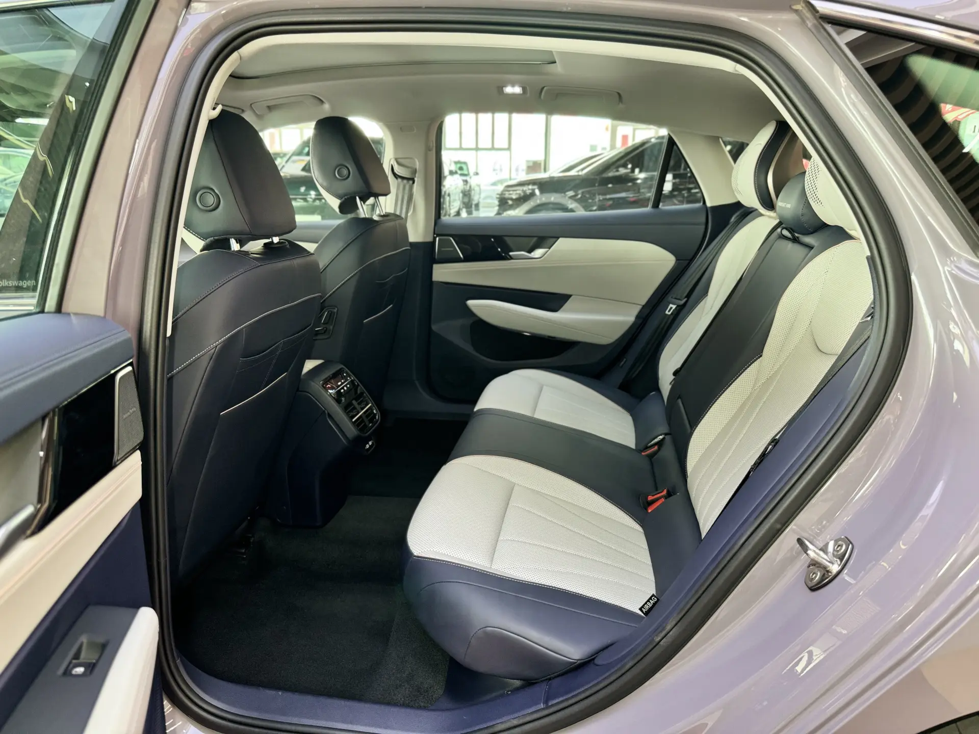 Volkswagen Passat, 2026 25