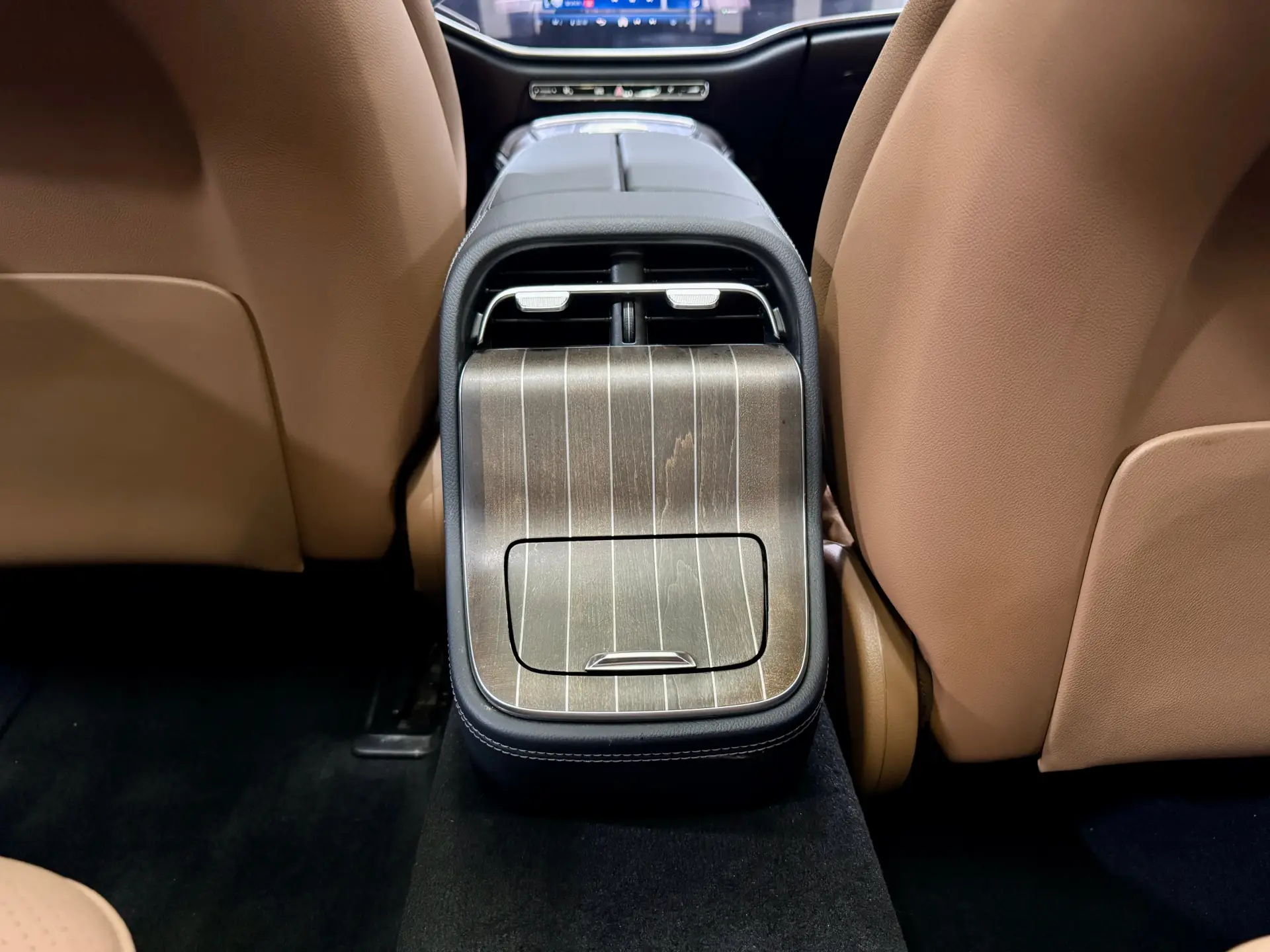 Mercedes-Benz E 300 L, 2024 25
