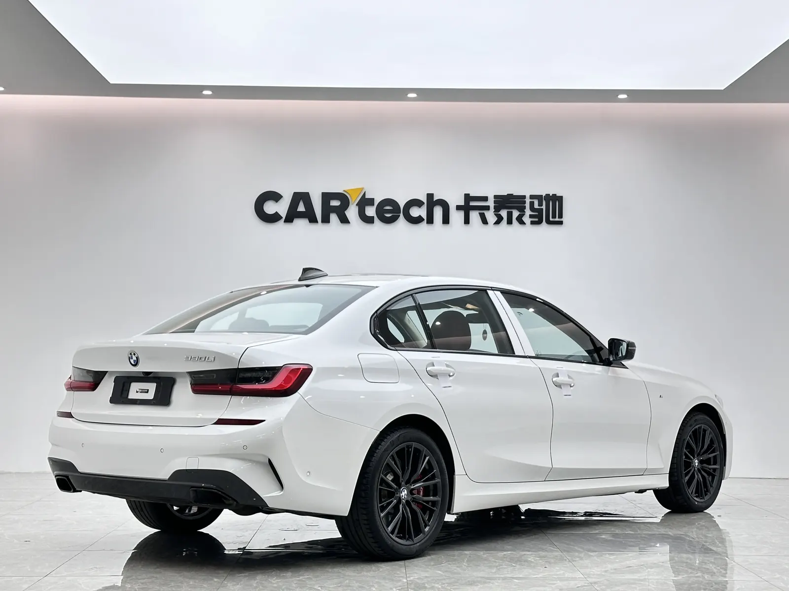 BMW 330Li, 2021 все фото